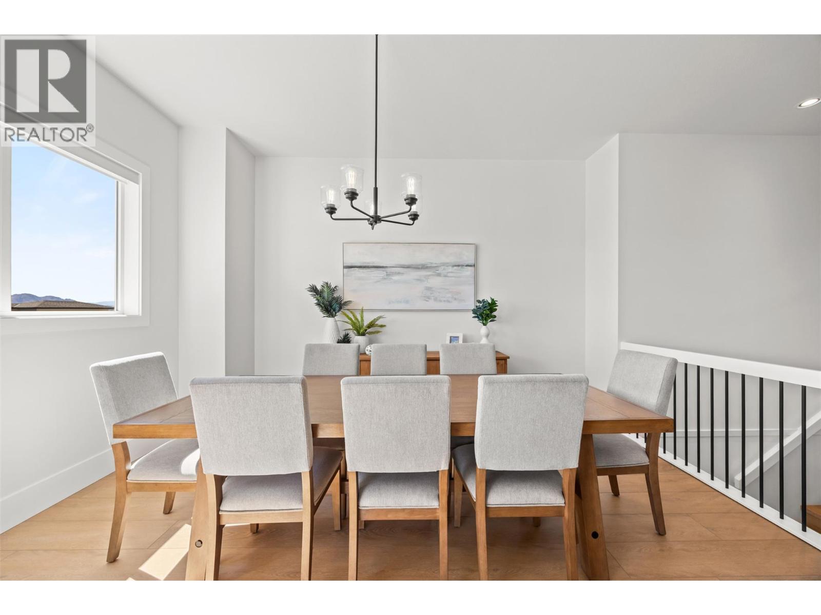 2598 Crown Crest Drive, West Kelowna, British Columbia  V4T 3N3 - Photo 4 - 10381214