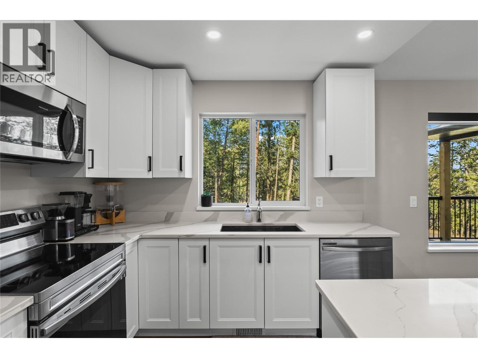 530 Muir Road, Kelowna, British Columbia  V1Z 3W1 - Photo 13 - 10382606