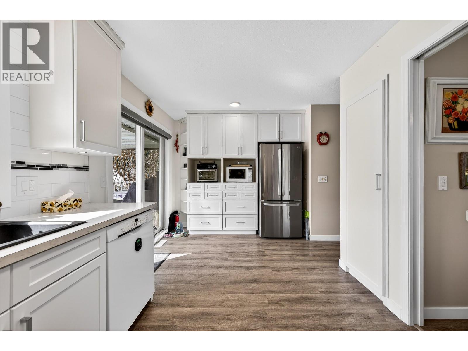 2359 Bossert Avenue, Kamloops, British Columbia  V2B 4V6 - Photo 11 - 10376103