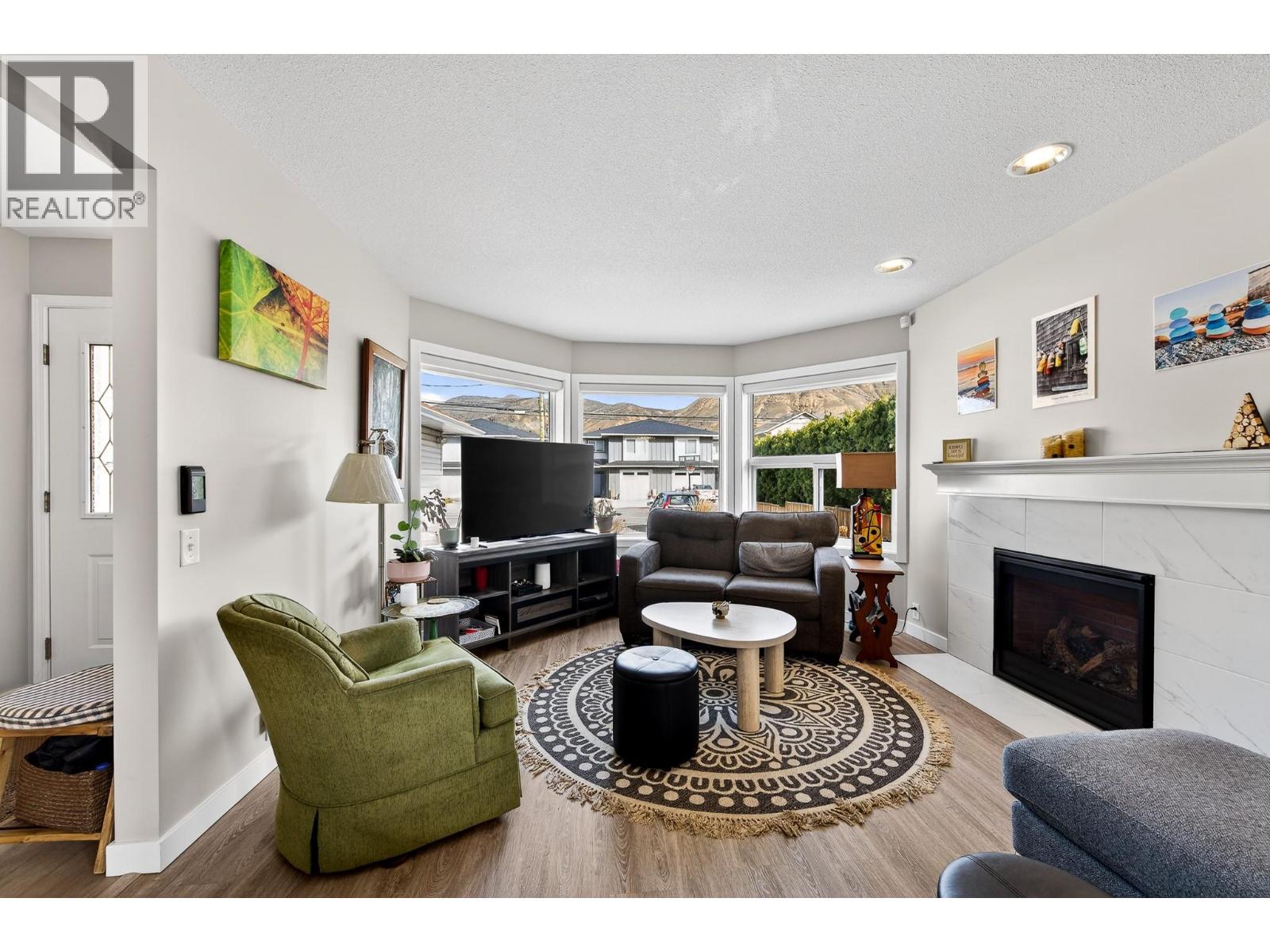 2359 Bossert Avenue, Kamloops, British Columbia  V2B 4V6 - Photo 3 - 10376103