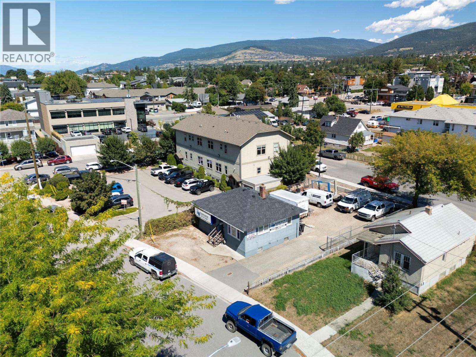 3703 28a Street, Vernon, British Columbia  V1T 5A2 - Photo 2 - 10382807