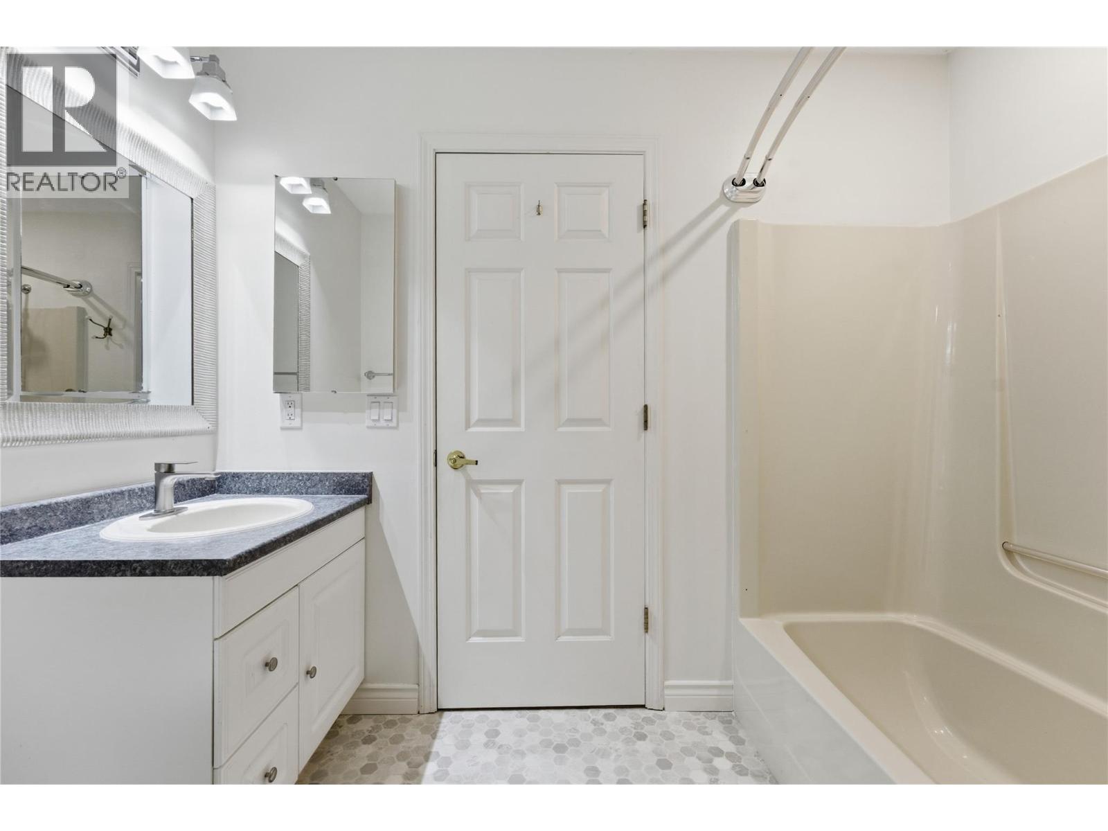 3900 27 Avenue Unit# 63, Vernon, British Columbia  V1T 9E6 - Photo 14 - 10382794