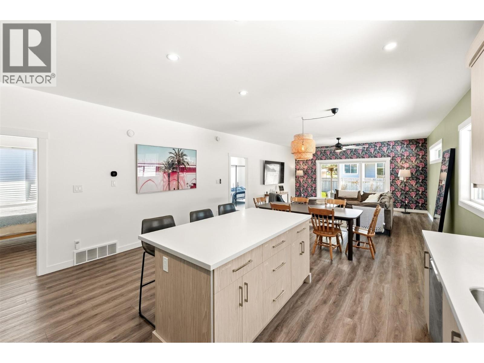 397 10th Avenue, Keremeos, British Columbia  V0X 1N3 - Photo 19 - 10382770