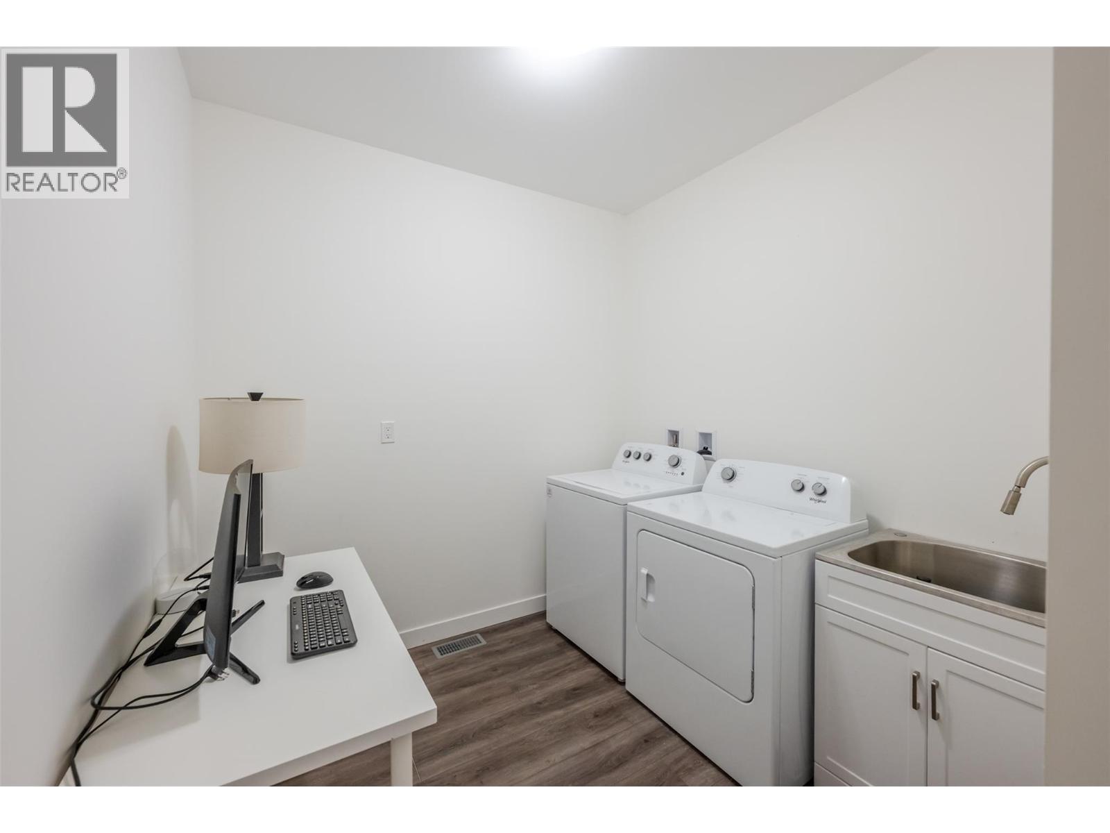 397 10th Avenue, Keremeos, British Columbia  V0X 1N3 - Photo 23 - 10382770