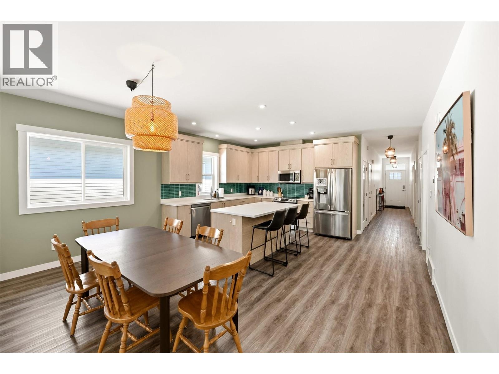 397 10th Avenue, Keremeos, British Columbia  V0X 1N3 - Photo 3 - 10382770