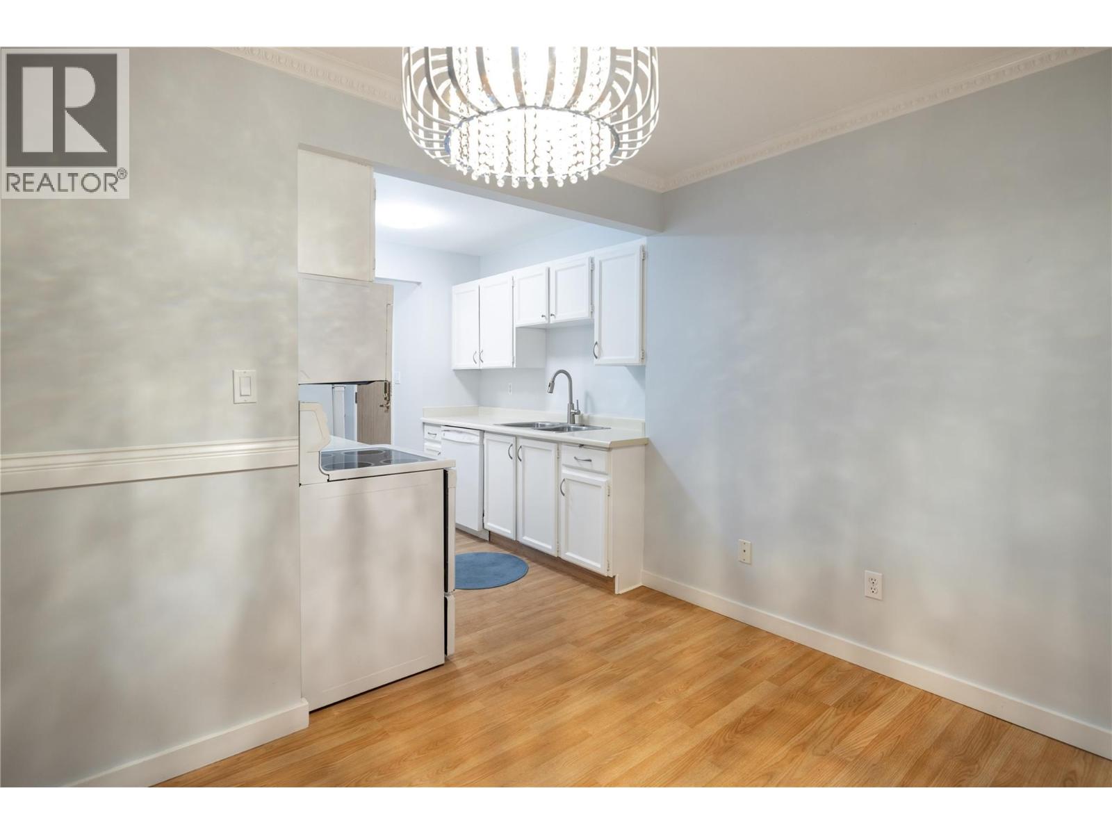 575 Sutherland Avenue Unit# 305, Kelowna, British Columbia  V1Y 8Y1 - Photo 7 - 10381396