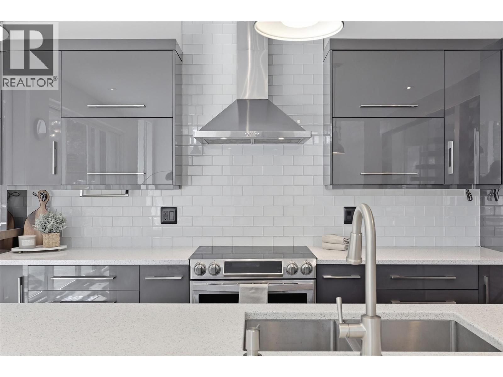 1270 Rockcress Drive, Kamloops, British Columbia  V2E 0B4 - Photo 14 - 10381067