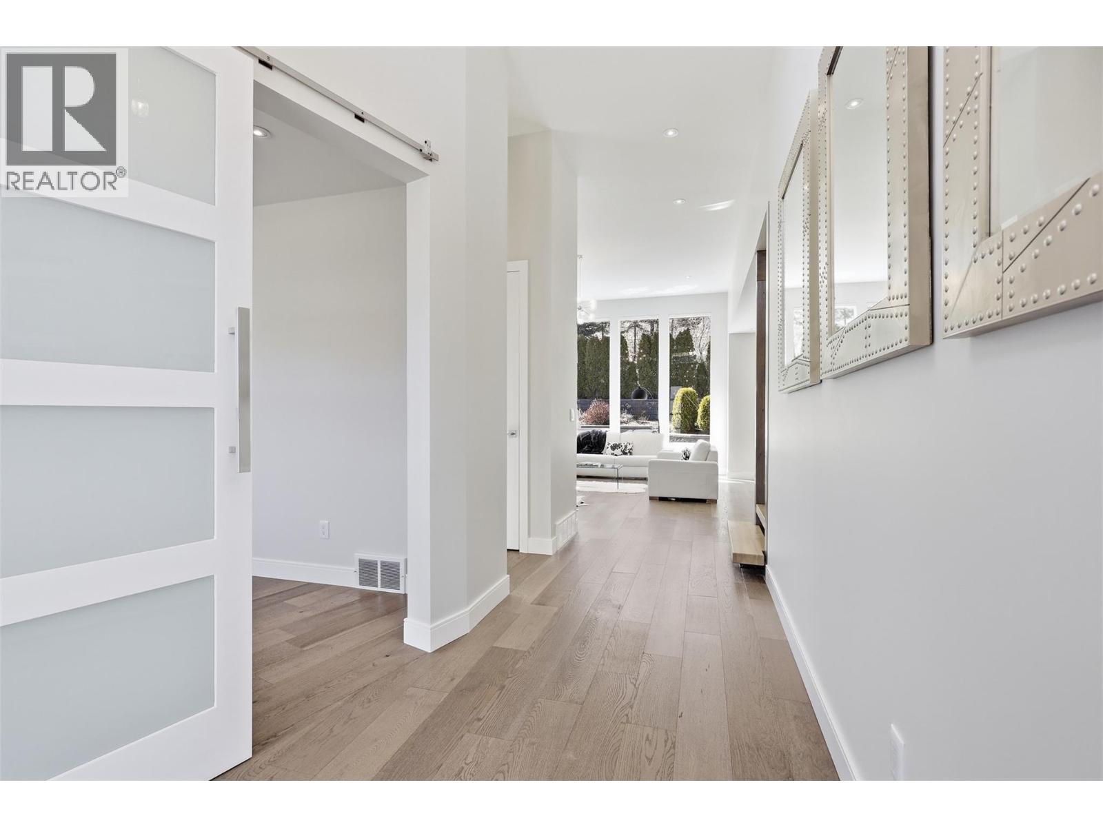 1270 Rockcress Drive, Kamloops, British Columbia  V2E 0B4 - Photo 9 - 10381067