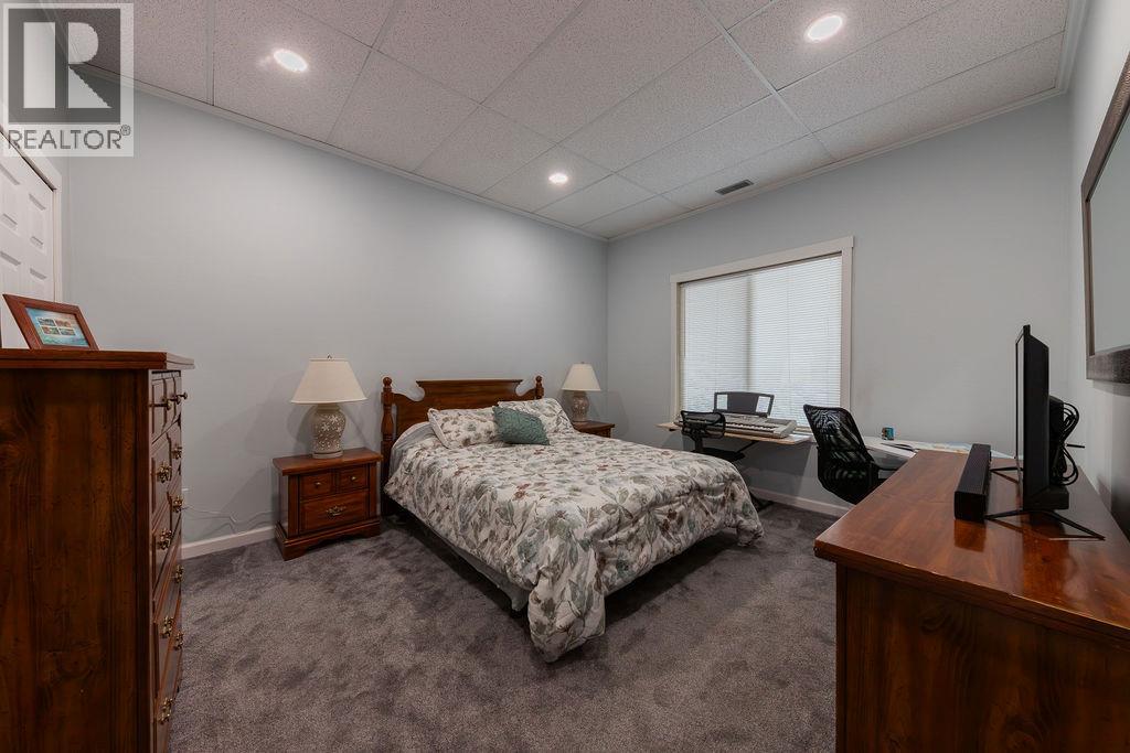 3601 Navatanee Drive, Kamloops, British Columbia  V2H 1S1 - Photo 10 - 10382777