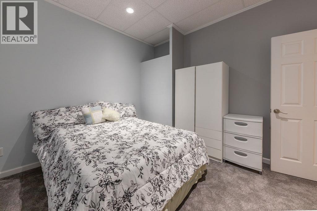 3601 Navatanee Drive, Kamloops, British Columbia  V2H 1S1 - Photo 11 - 10382777