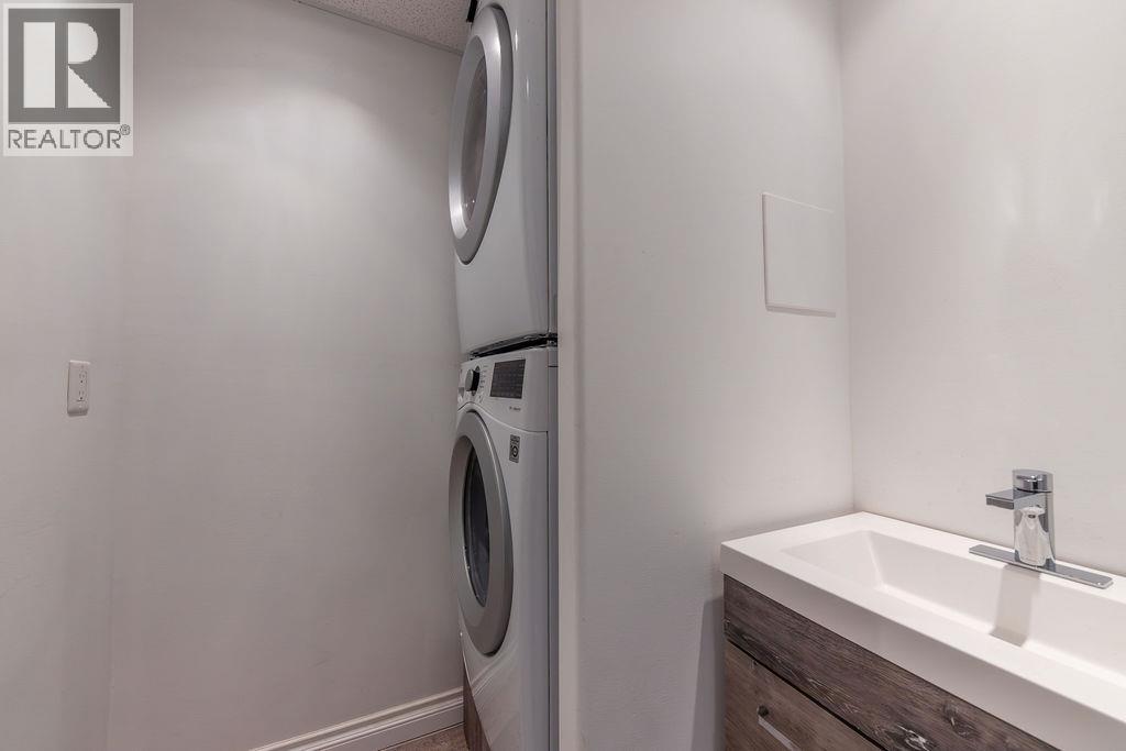 3601 Navatanee Drive, Kamloops, British Columbia  V2H 1S1 - Photo 13 - 10382777