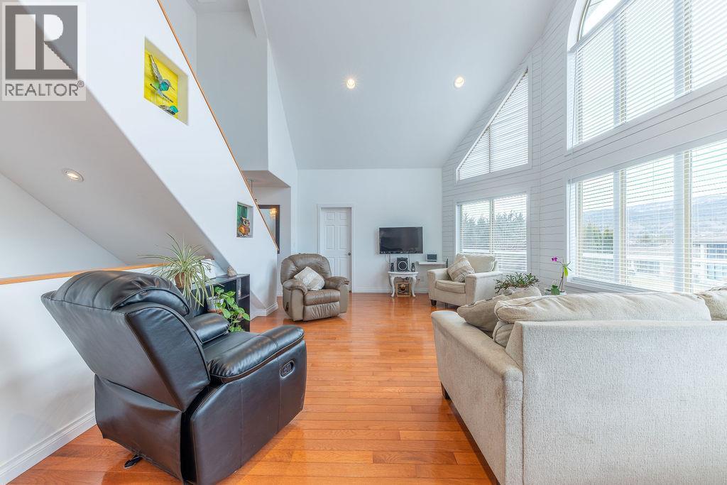 3601 Navatanee Drive, Kamloops, British Columbia  V2H 1S1 - Photo 19 - 10382777