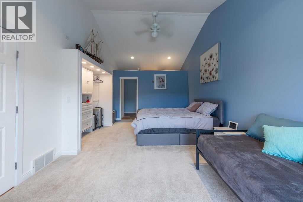 3601 Navatanee Drive, Kamloops, British Columbia  V2H 1S1 - Photo 22 - 10382777