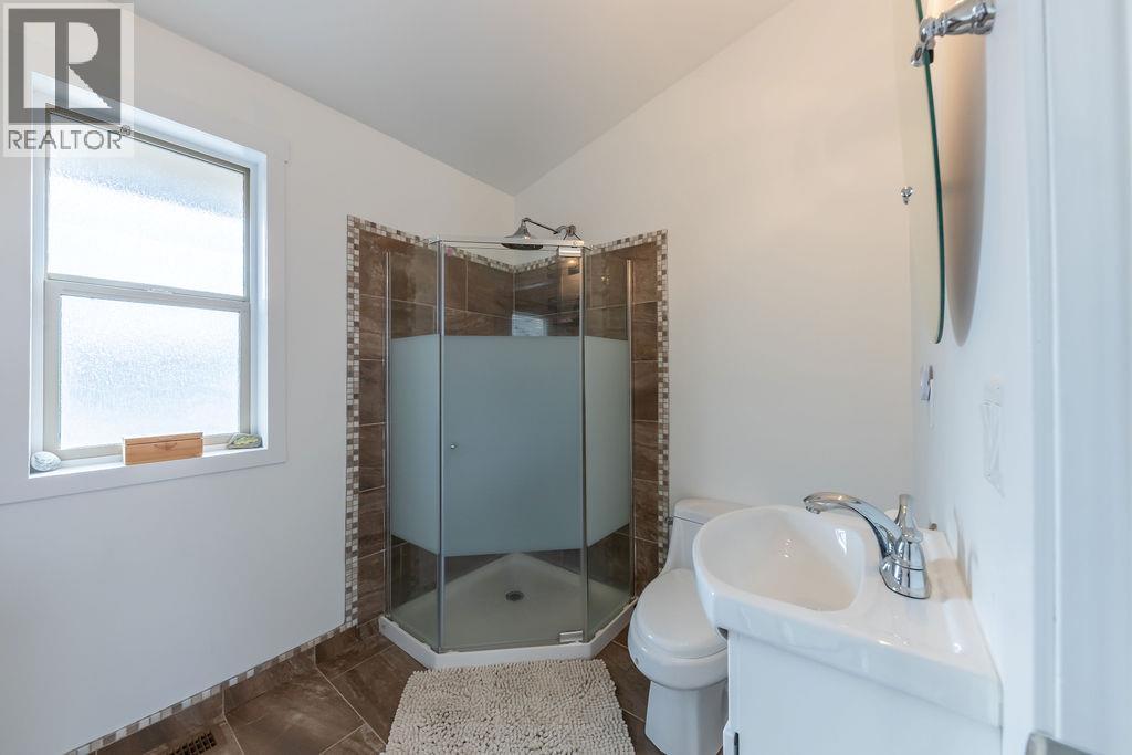 3601 Navatanee Drive, Kamloops, British Columbia  V2H 1S1 - Photo 34 - 10382777