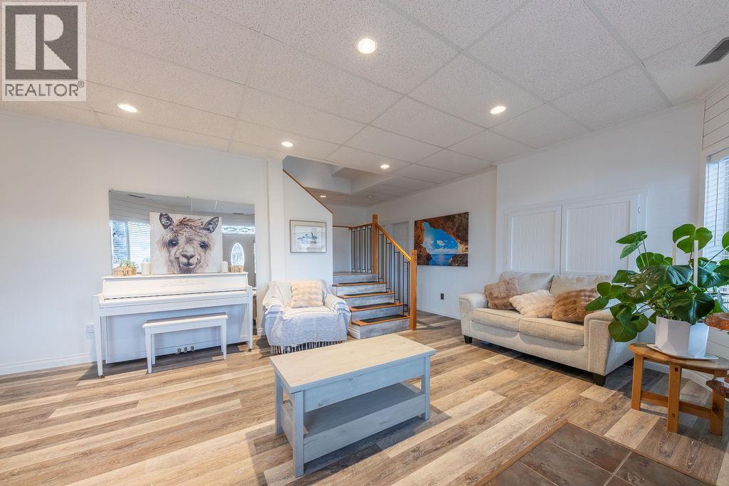 3601 Navatanee Drive, Kamloops, British Columbia  V2H 1S1 - Photo 7 - 10382777