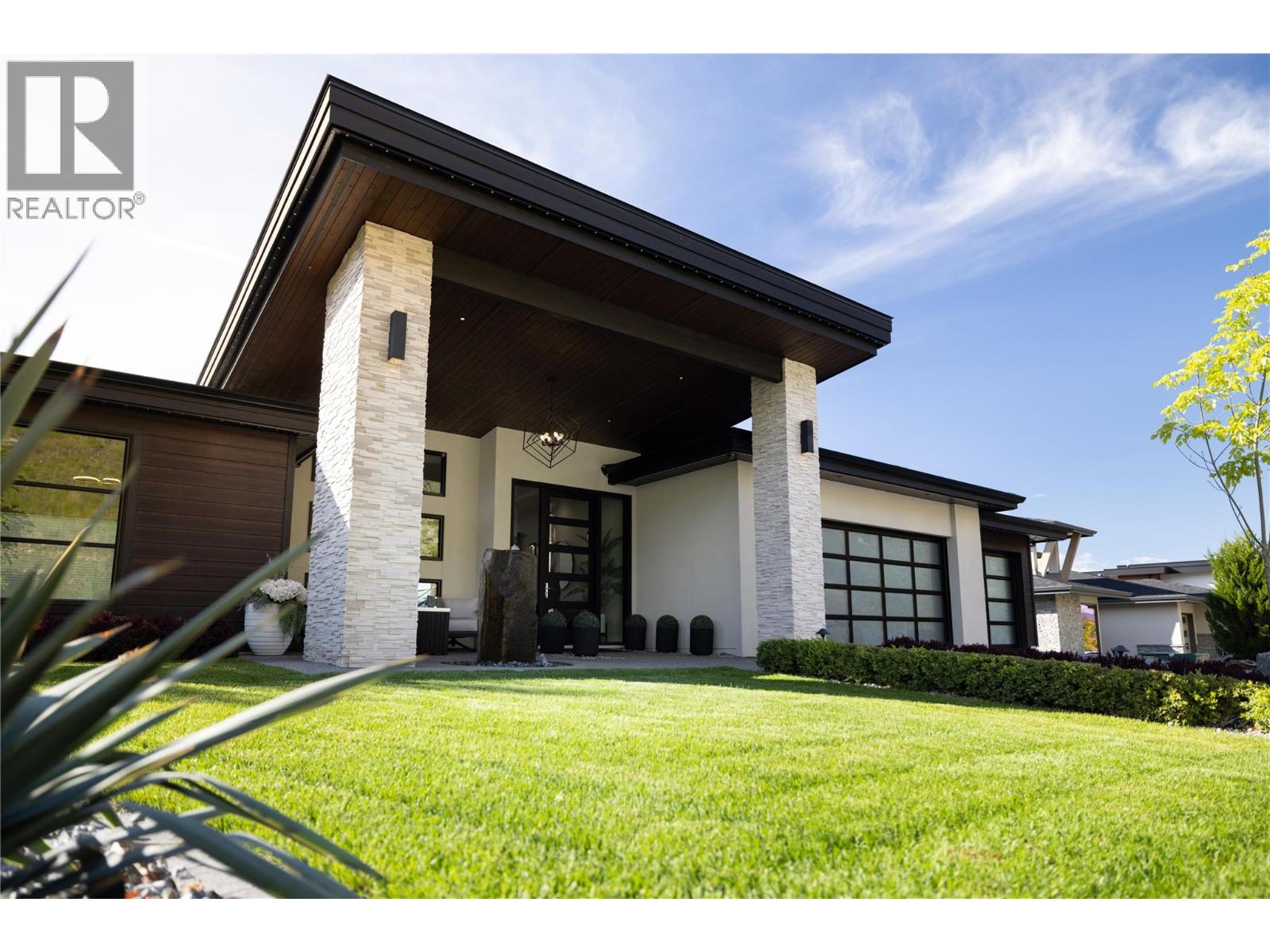 5650 The Edge Place Unit# 111, Kelowna, British Columbia  V1W 4L5 - Photo 1 - 10382324