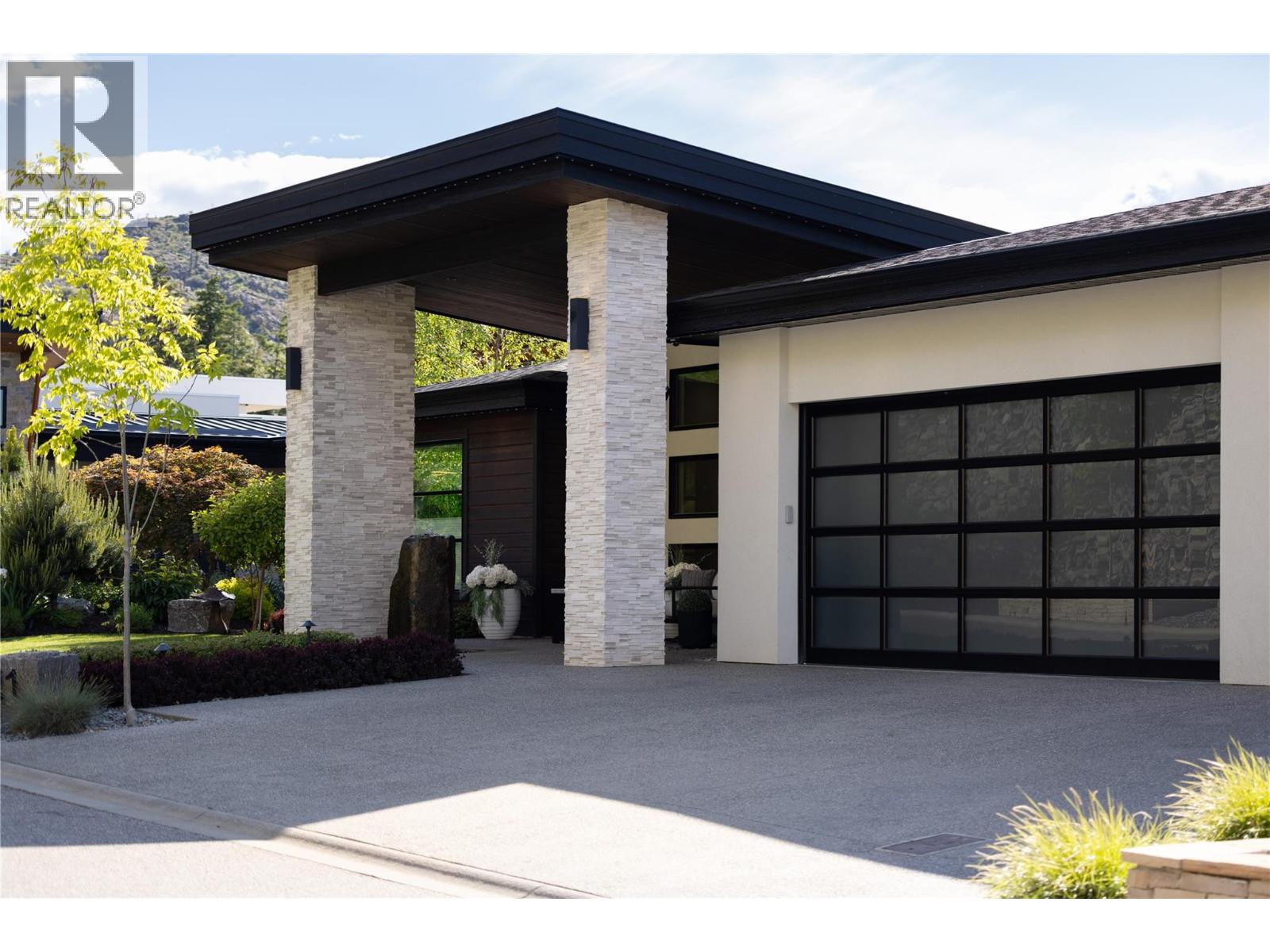 5650 The Edge Place Unit# 111, Kelowna, British Columbia  V1W 4L5 - Photo 2 - 10382324