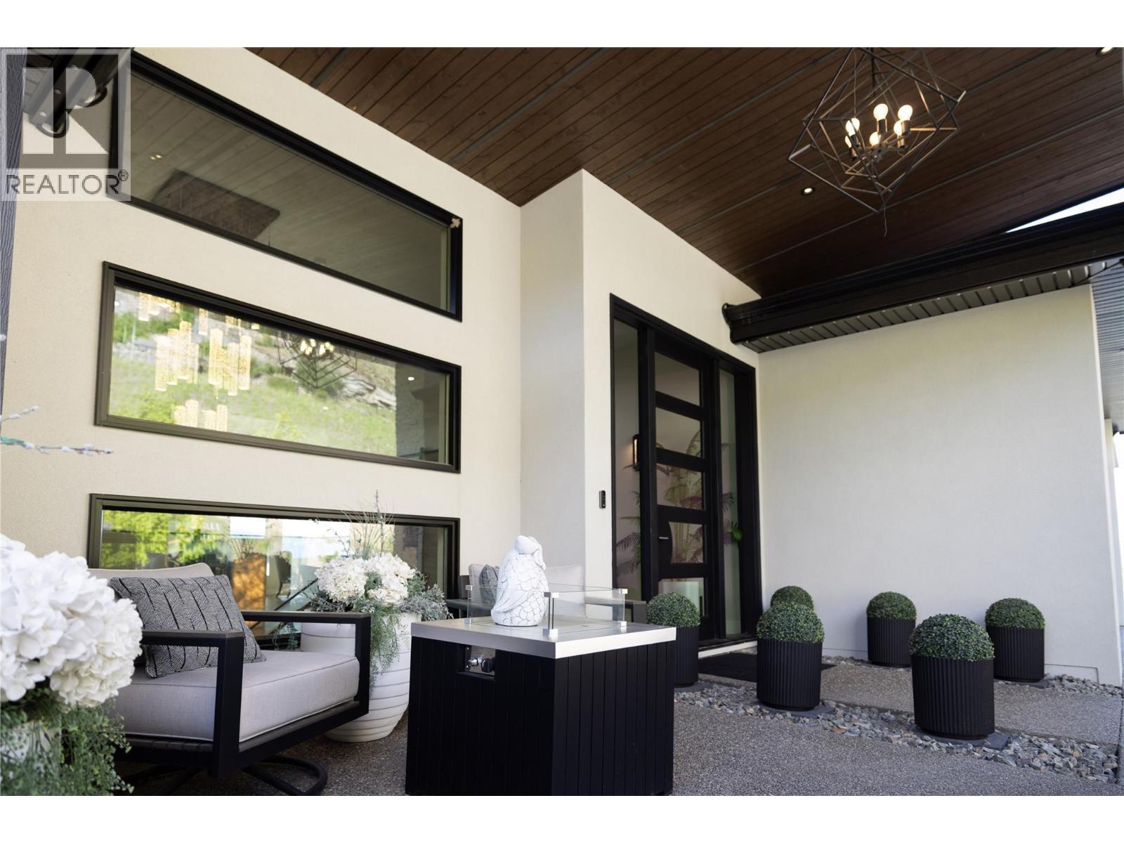 5650 The Edge Place Unit# 111, Kelowna, British Columbia  V1W 4L5 - Photo 3 - 10382324