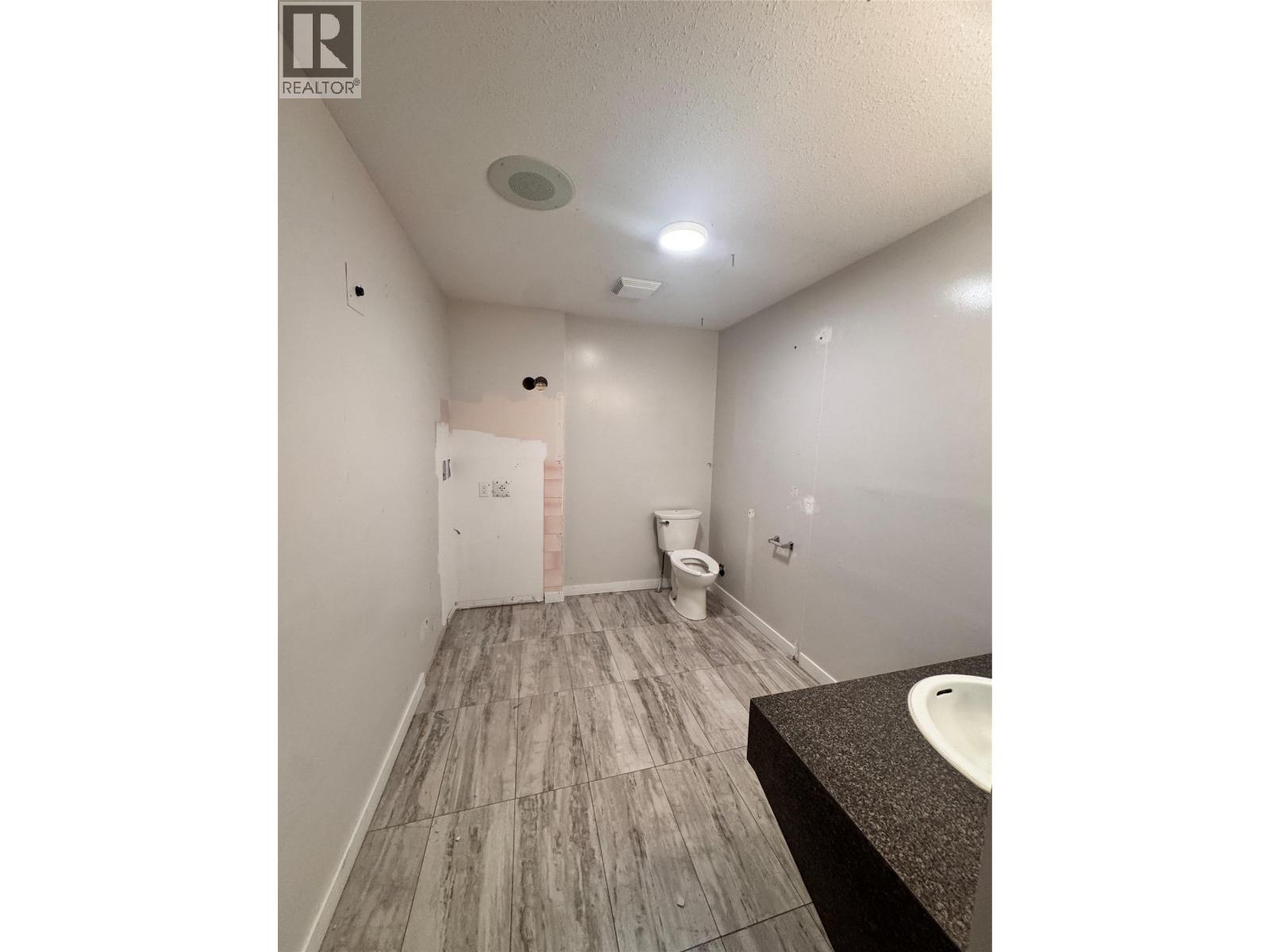 9512 Julia Street, Summerland, British Columbia  V0H 1Z5 - Photo 7 - 10382797