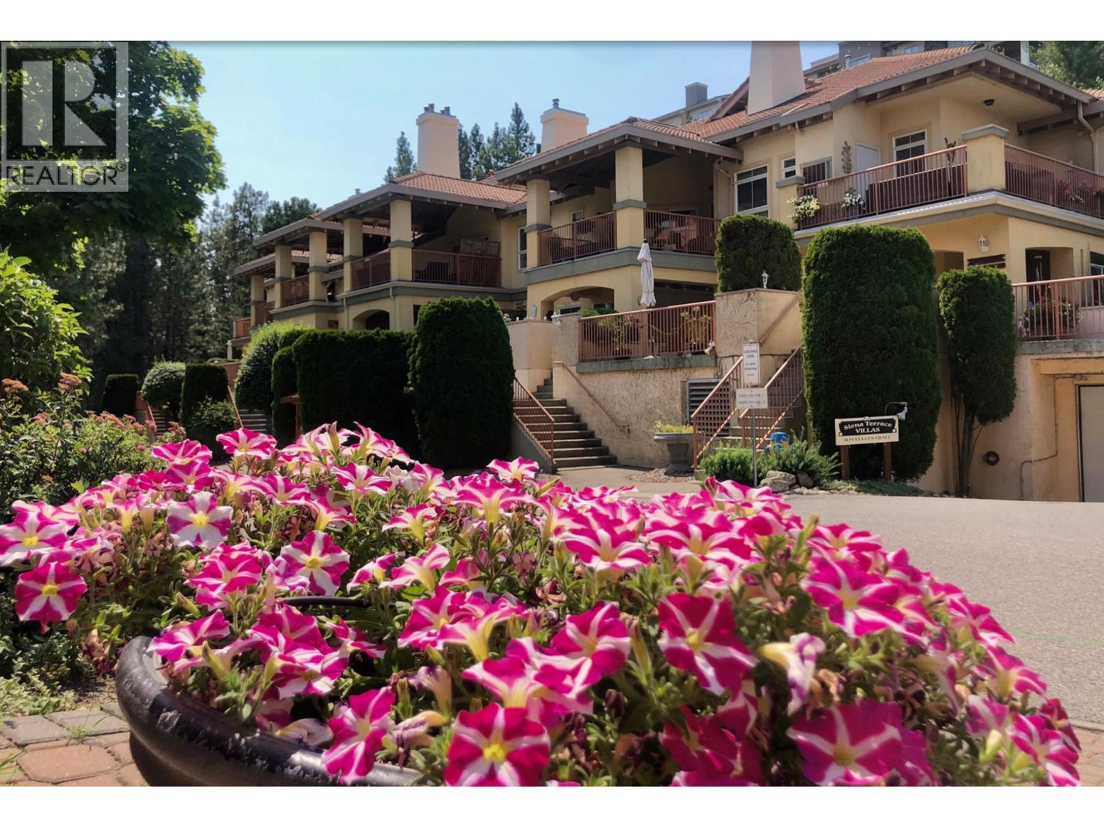 3179 Via Centrale Road, Kelowna, British Columbia  V1V 2J5 - Photo 2 - 10382739