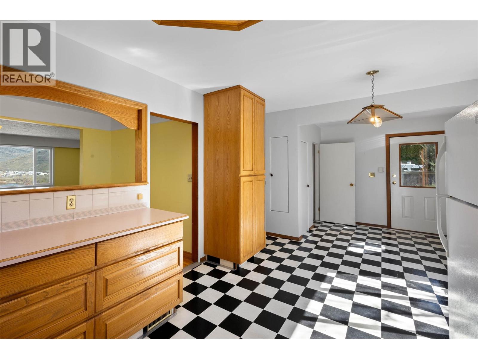 211 Connaught Road, Kamloops, British Columbia  V2C 1G5 - Photo 15 - 10382635