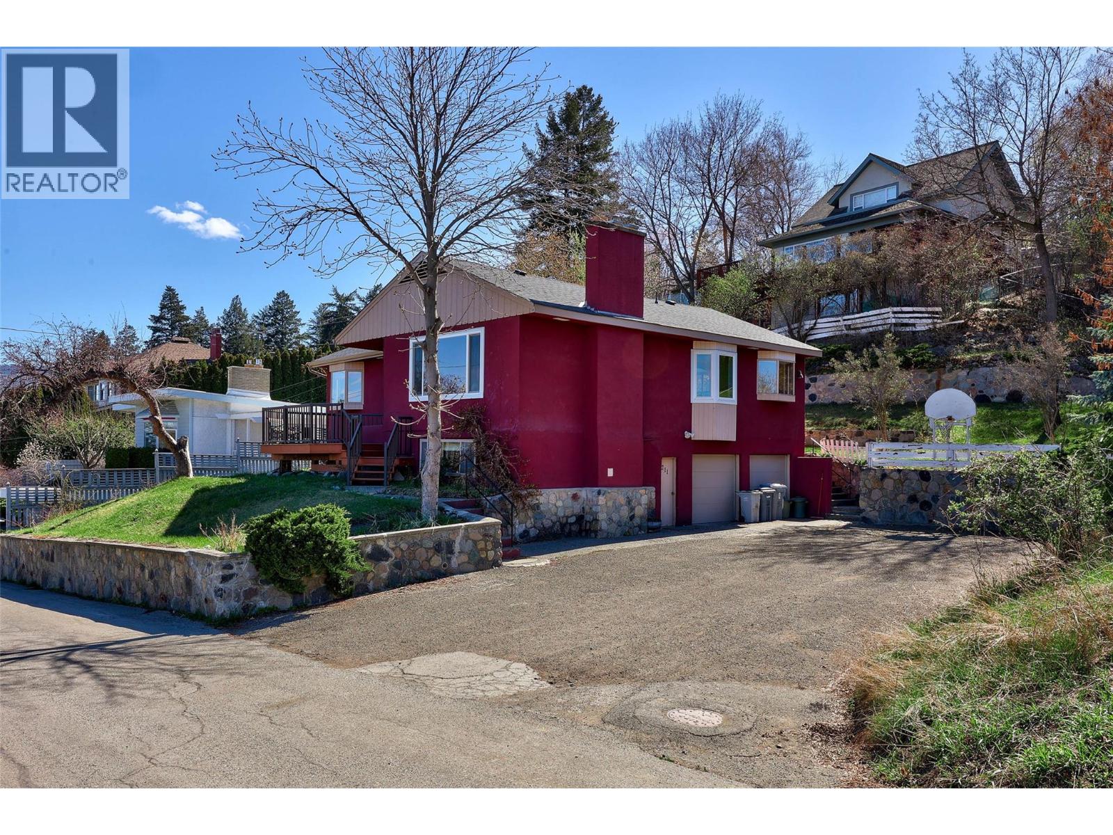 211 Connaught Road, Kamloops, British Columbia  V2C 1G5 - Photo 2 - 10382635