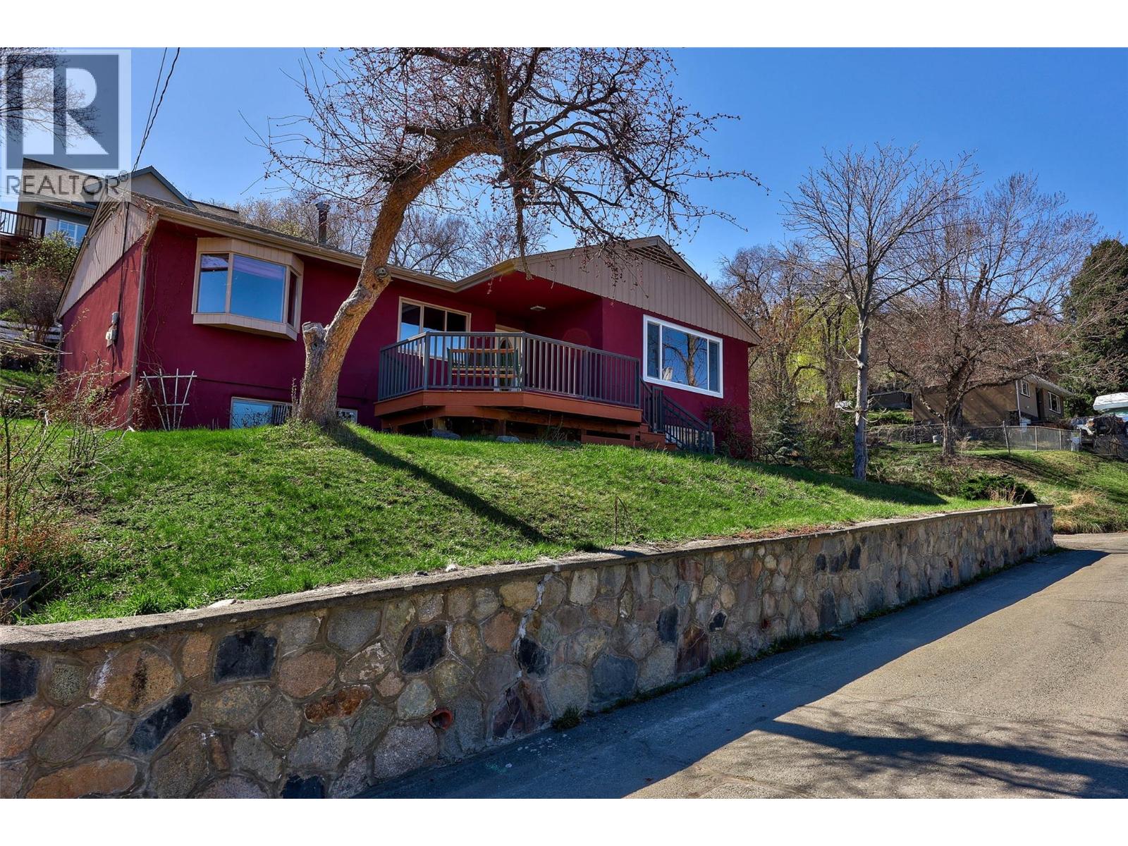 211 Connaught Road, Kamloops, British Columbia  V2C 1G5 - Photo 3 - 10382635