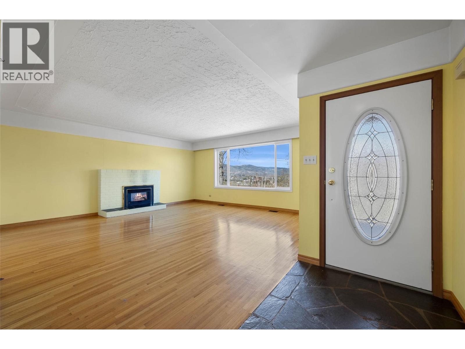 211 Connaught Road, Kamloops, British Columbia  V2C 1G5 - Photo 4 - 10382635