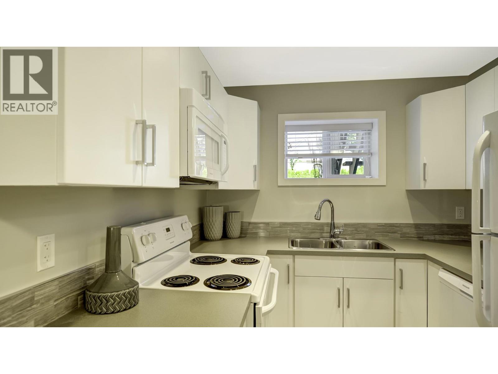 551 Ellis Street Unit# 101 & 102, Penticton, British Columbia  V2A 4M4 - Photo 26 - 10382800