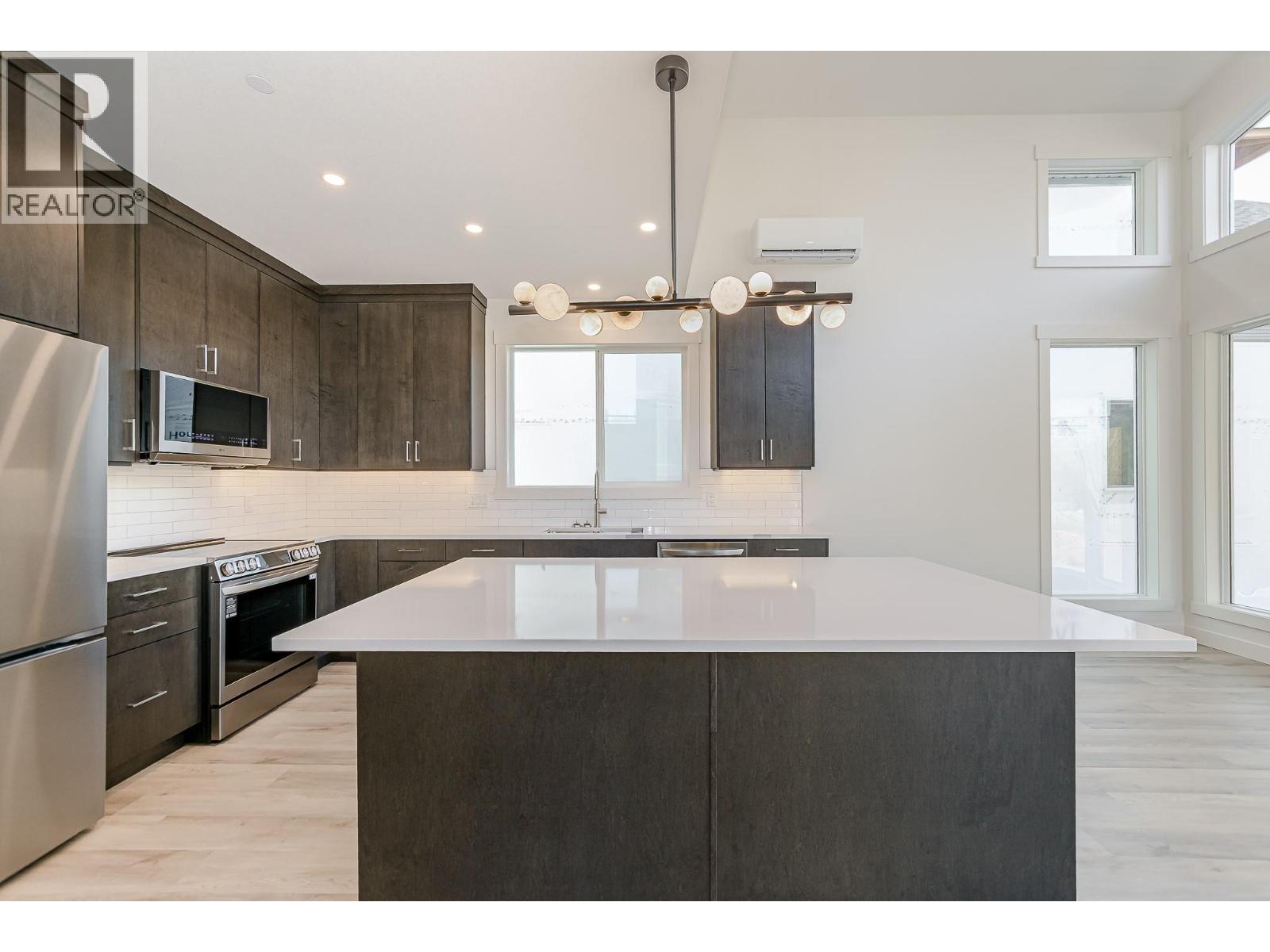 8200 97a Highway Unit# 4, Mara, British Columbia  V0E 2K0 - Photo 12 - 10382771