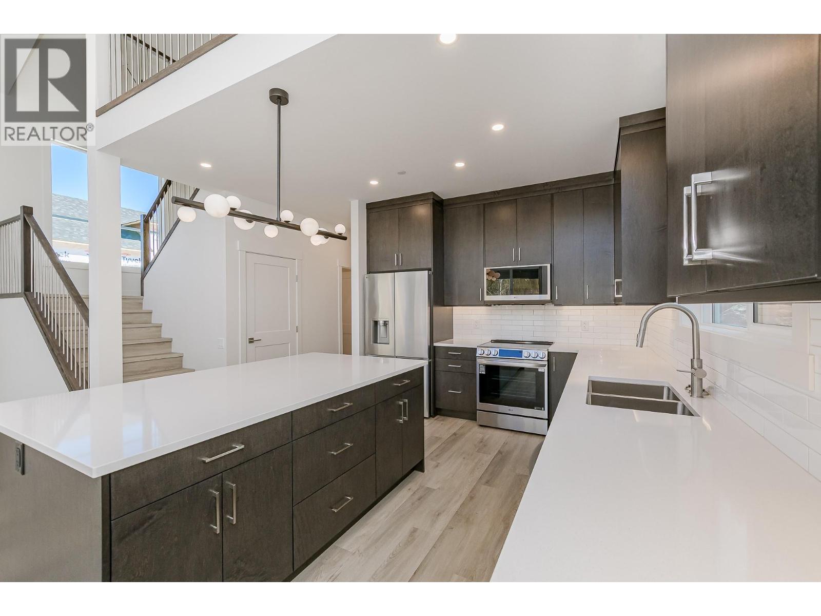 8200 97a Highway Unit# 4, Mara, British Columbia  V0E 2K0 - Photo 13 - 10382771