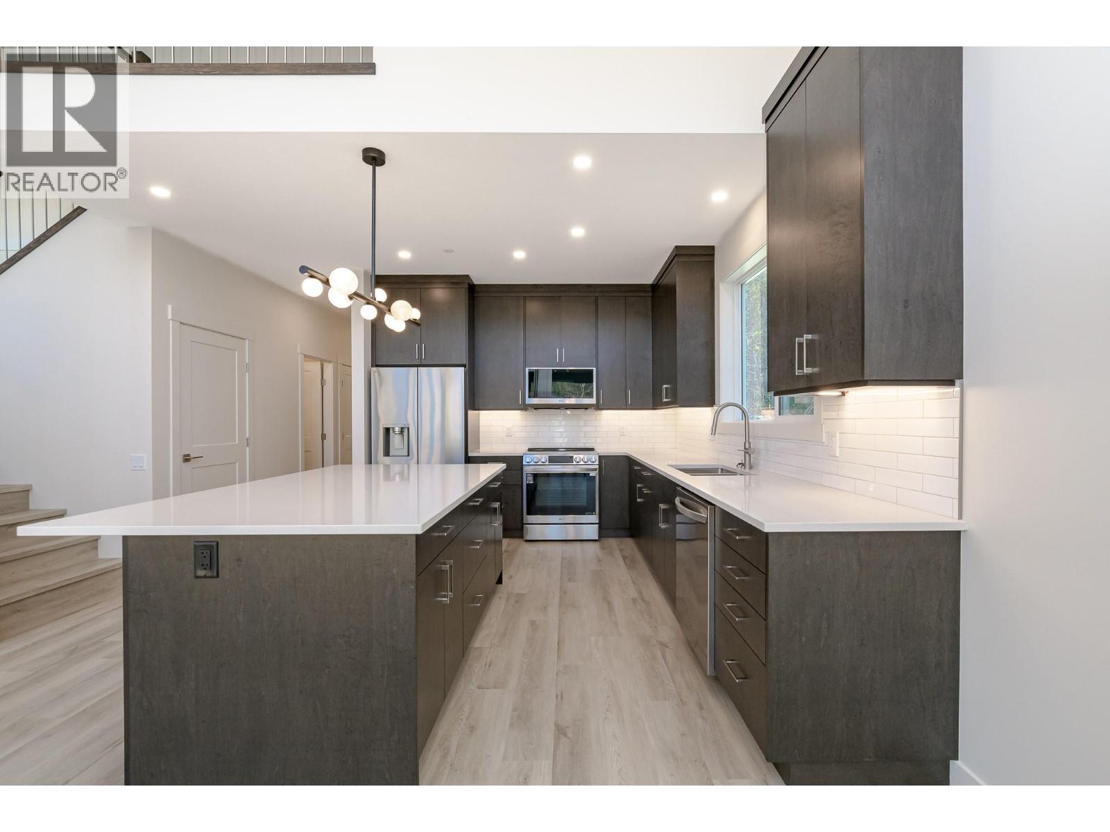 8200 97a Highway Unit# 4, Mara, British Columbia  V0E 2K0 - Photo 14 - 10382771