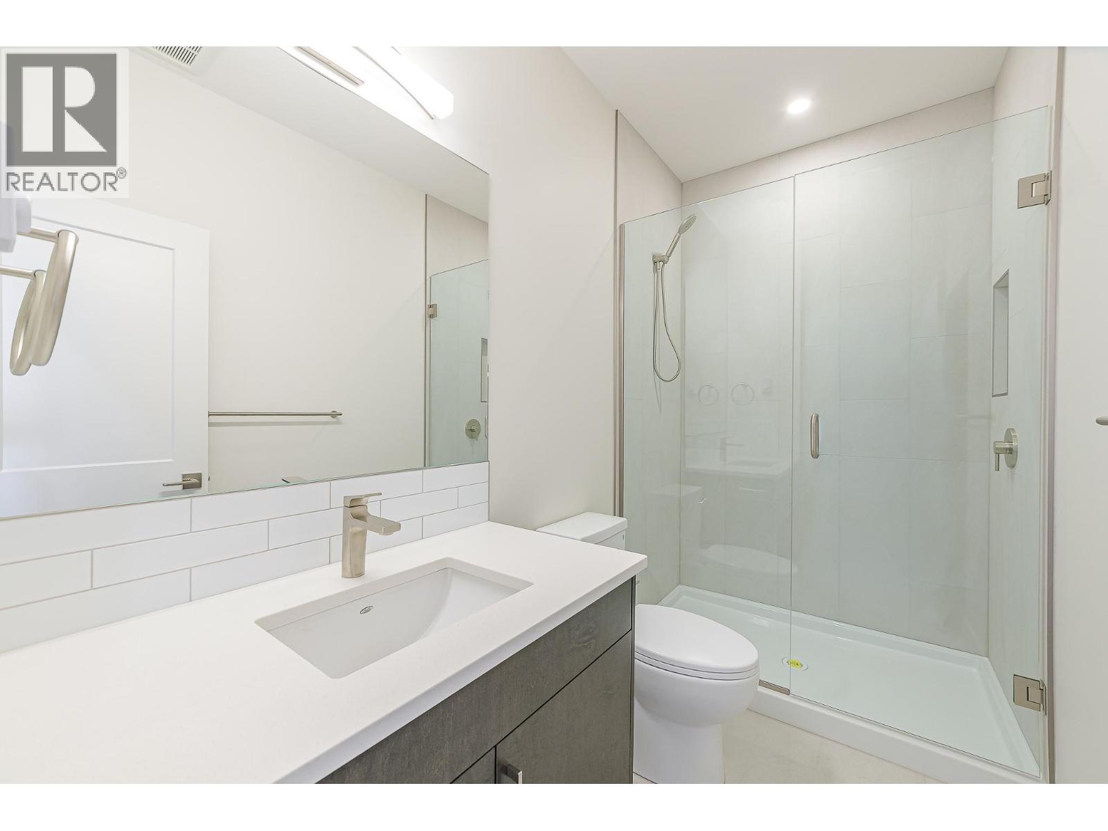 8200 97a Highway Unit# 4, Mara, British Columbia  V0E 2K0 - Photo 17 - 10382771