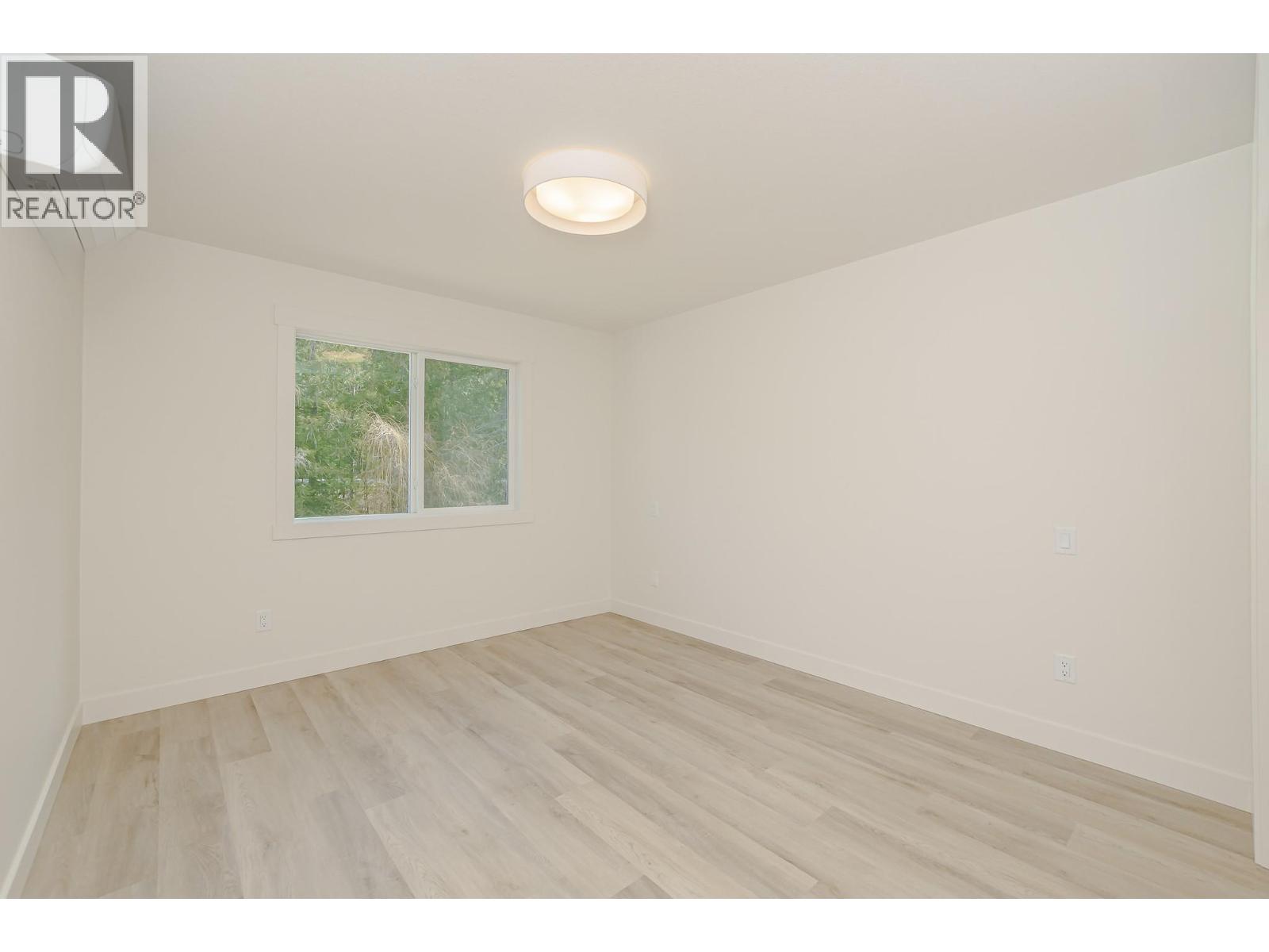 8200 97a Highway Unit# 4, Mara, British Columbia  V0E 2K0 - Photo 23 - 10382771