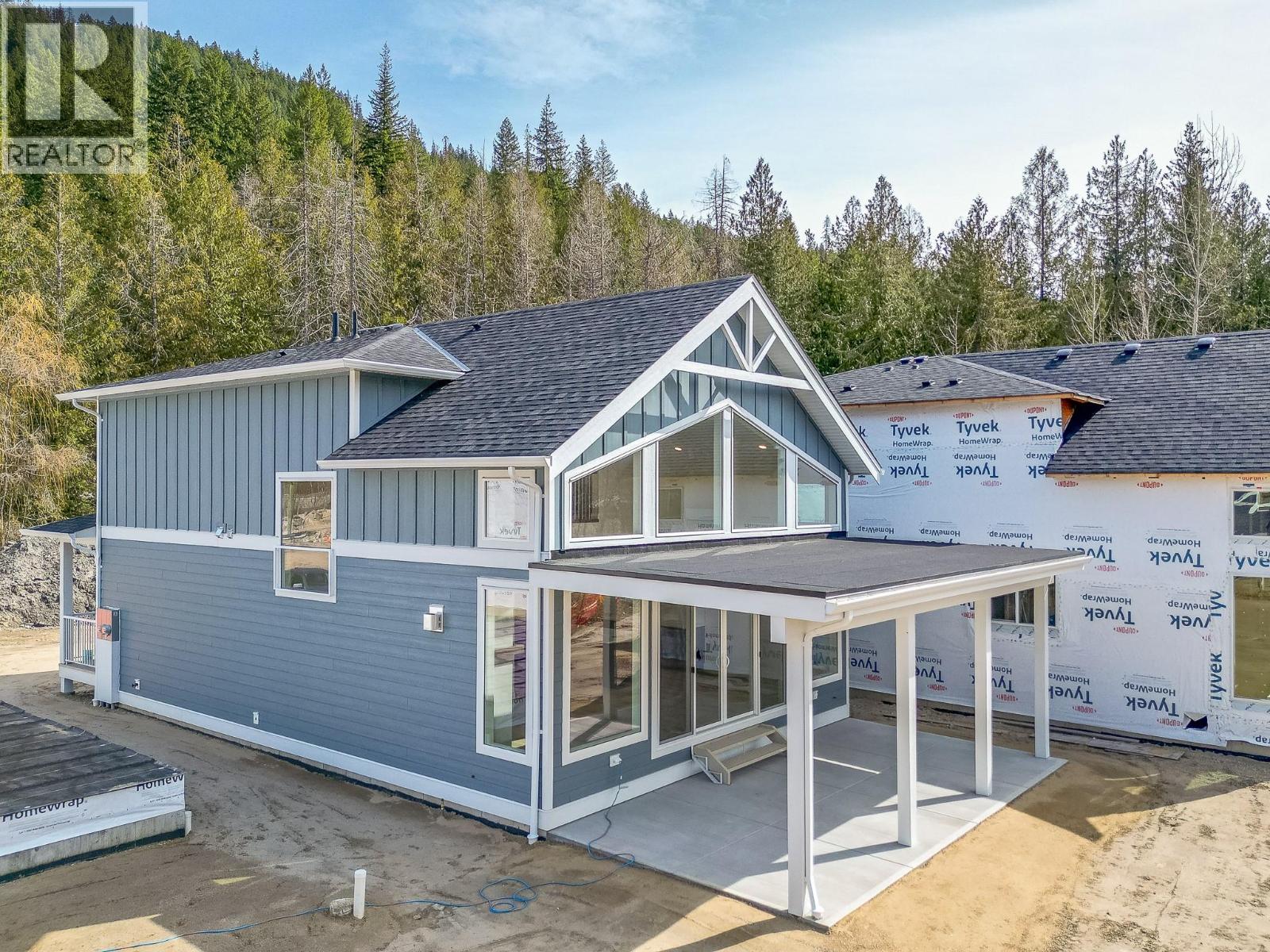 8200 97a Highway Unit# 4, Mara, British Columbia  V0E 2K0 - Photo 35 - 10382771