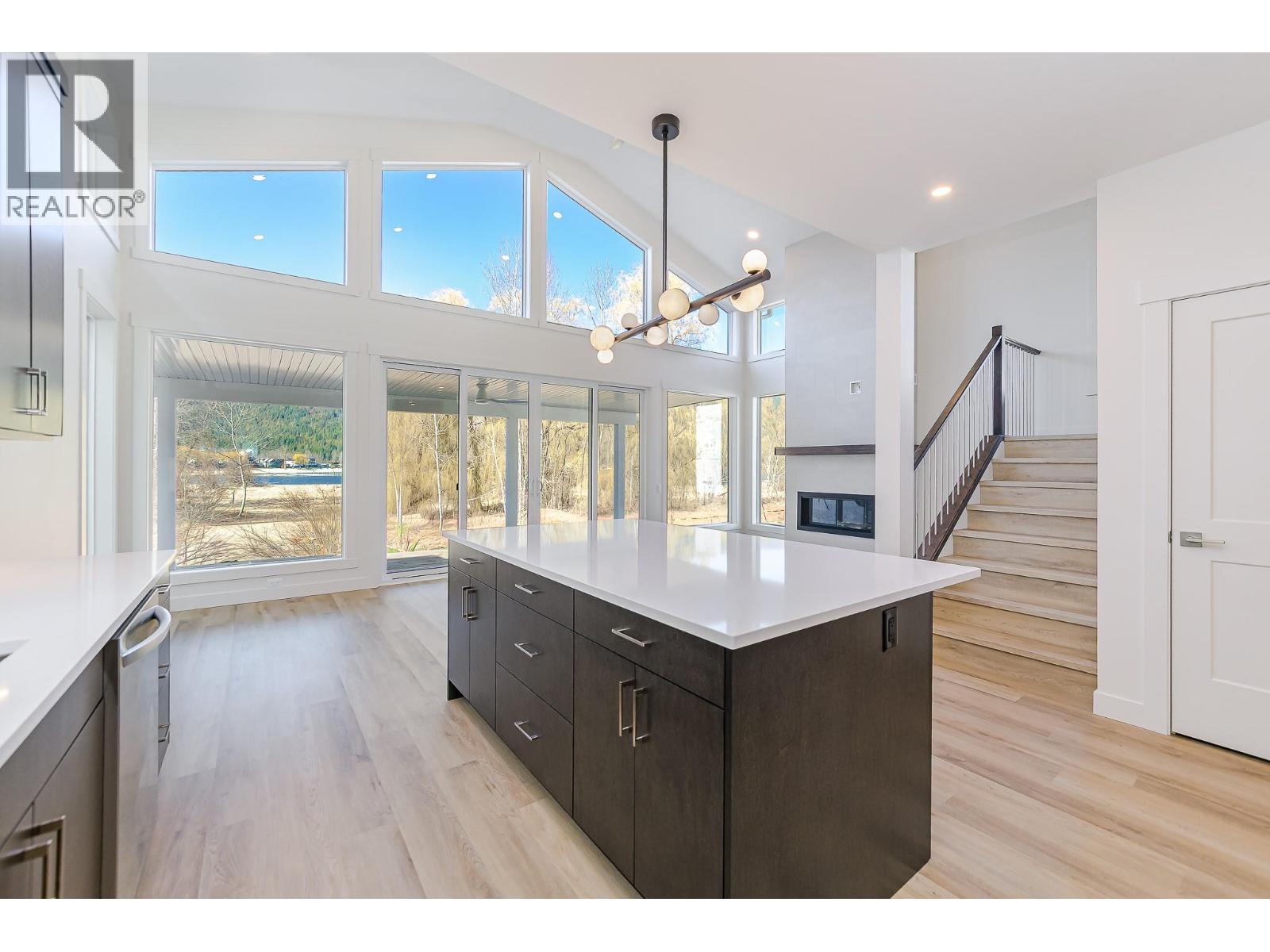 8200 97a Highway Unit# 9, Mara, British Columbia  V0E 2K0 - Photo 11 - 10382755