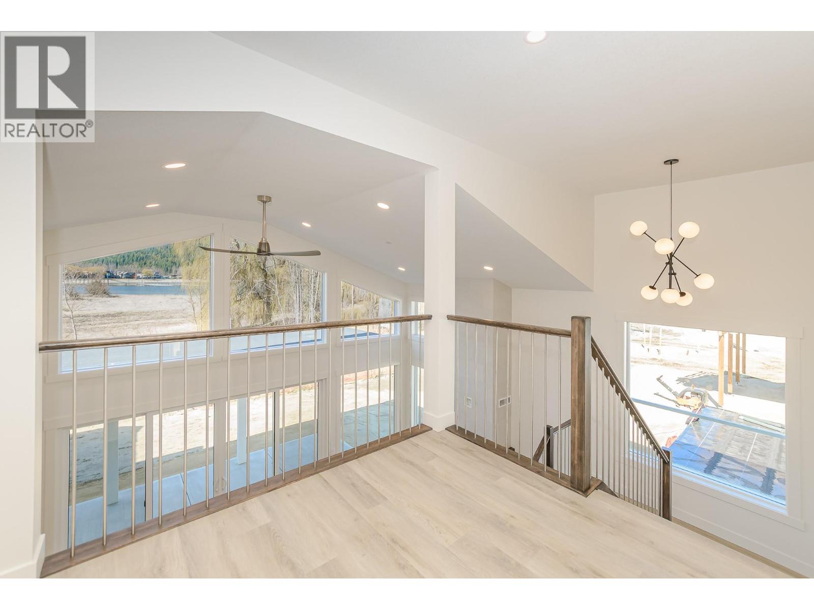 8200 97a Highway Unit# 9, Mara, British Columbia  V0E 2K0 - Photo 18 - 10382755