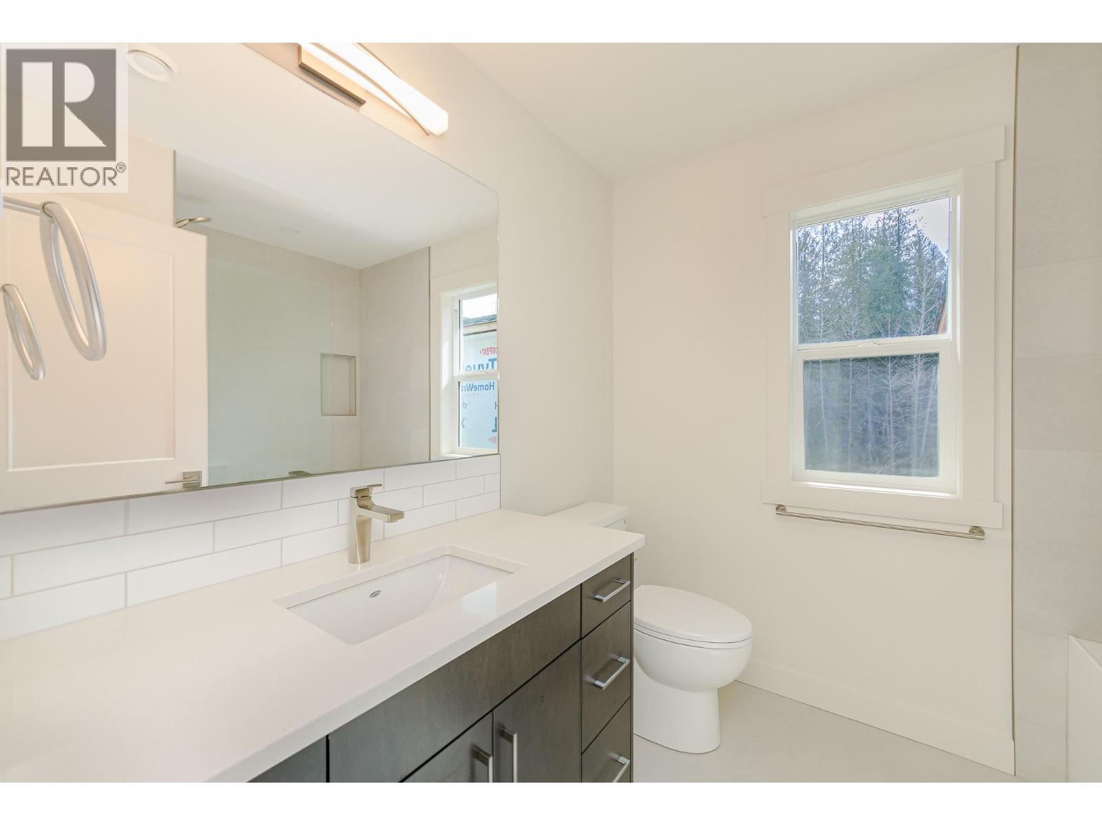 8200 97a Highway Unit# 9, Mara, British Columbia  V0E 2K0 - Photo 26 - 10382755