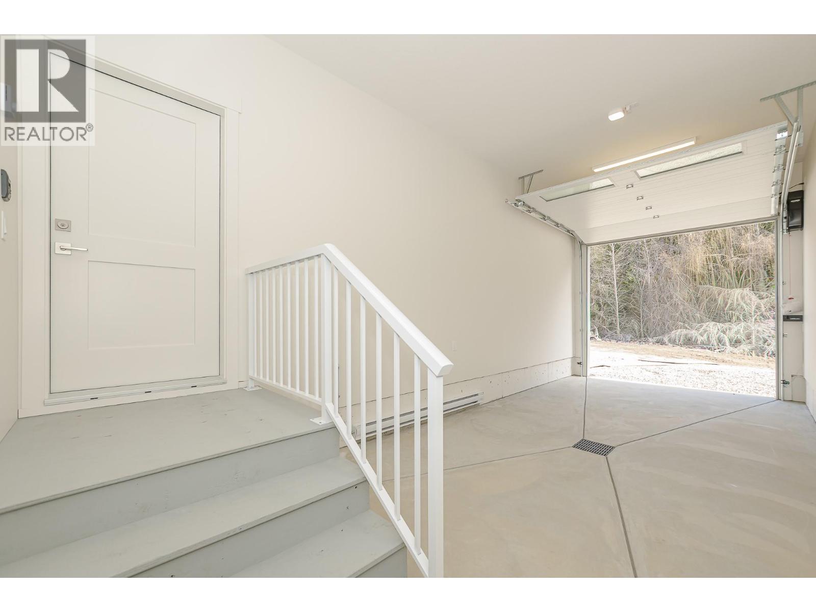 8200 97a Highway Unit# 9, Mara, British Columbia  V0E 2K0 - Photo 31 - 10382755