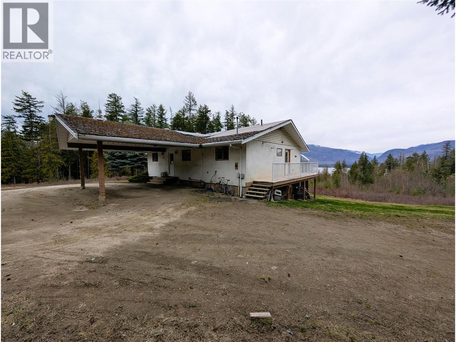 2694 Mckenzie Road, Sorrento, British Columbia  V0E 2W0 - Photo 12 - 10382631