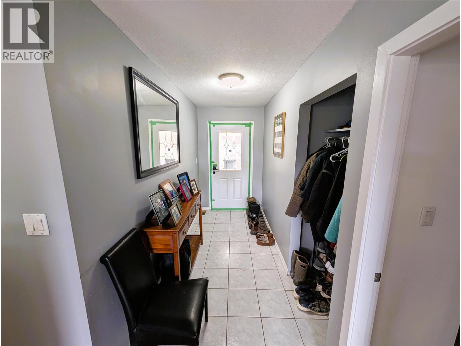 2694 Mckenzie Road, Sorrento, British Columbia  V0E 2W0 - Photo 14 - 10382631