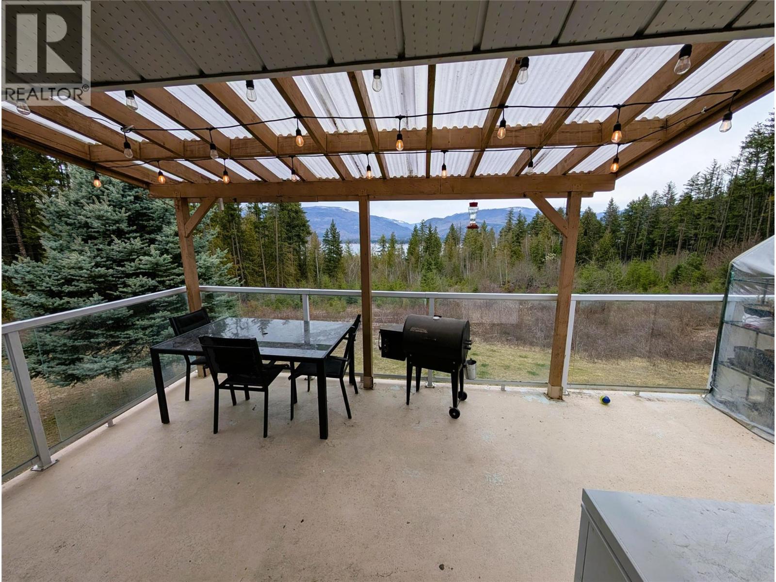 2694 Mckenzie Road, Sorrento, British Columbia  V0E 2W0 - Photo 17 - 10382631