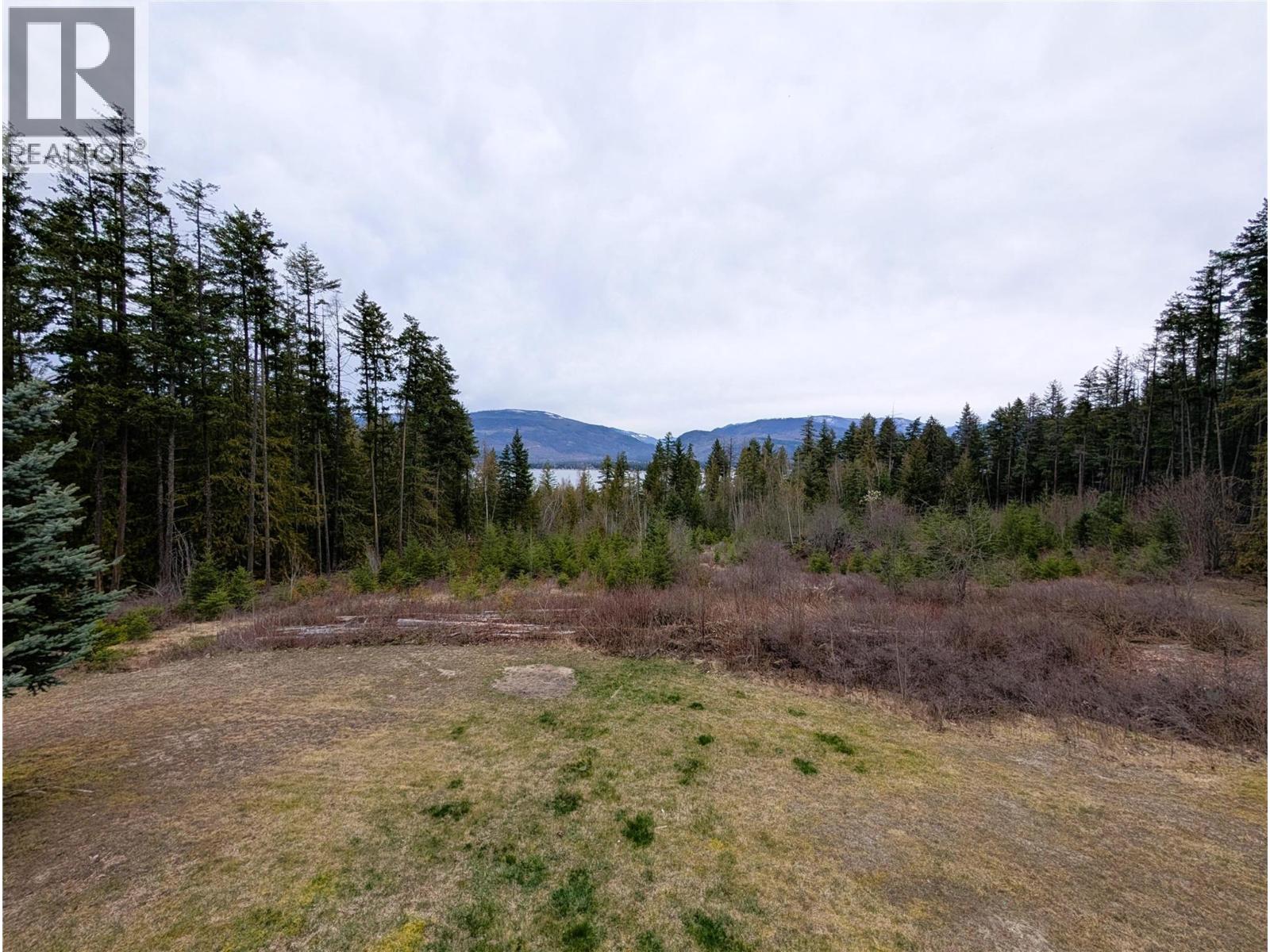 2694 Mckenzie Road, Sorrento, British Columbia  V0E 2W0 - Photo 2 - 10382631