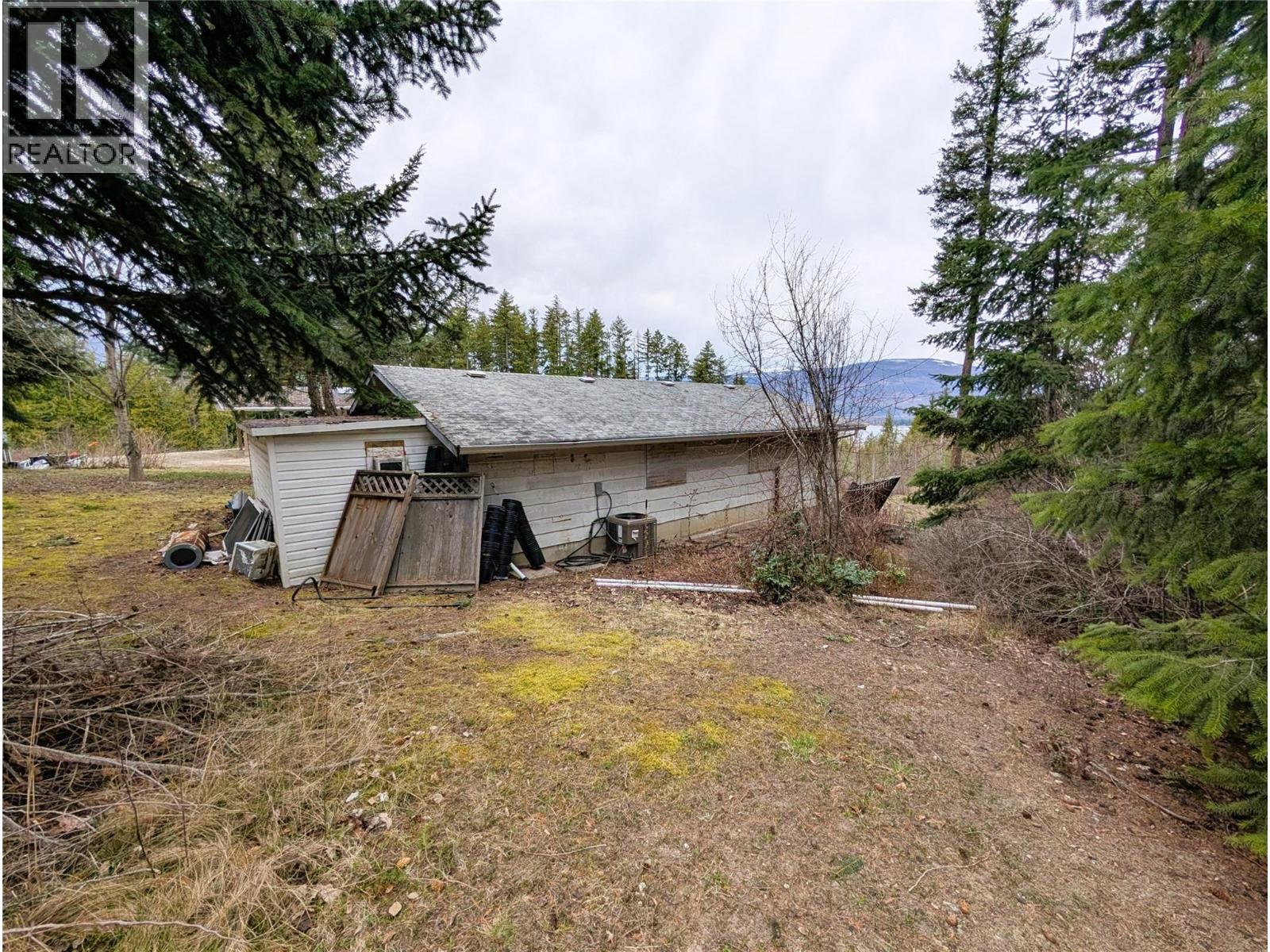 2694 Mckenzie Road, Sorrento, British Columbia  V0E 2W0 - Photo 36 - 10382631