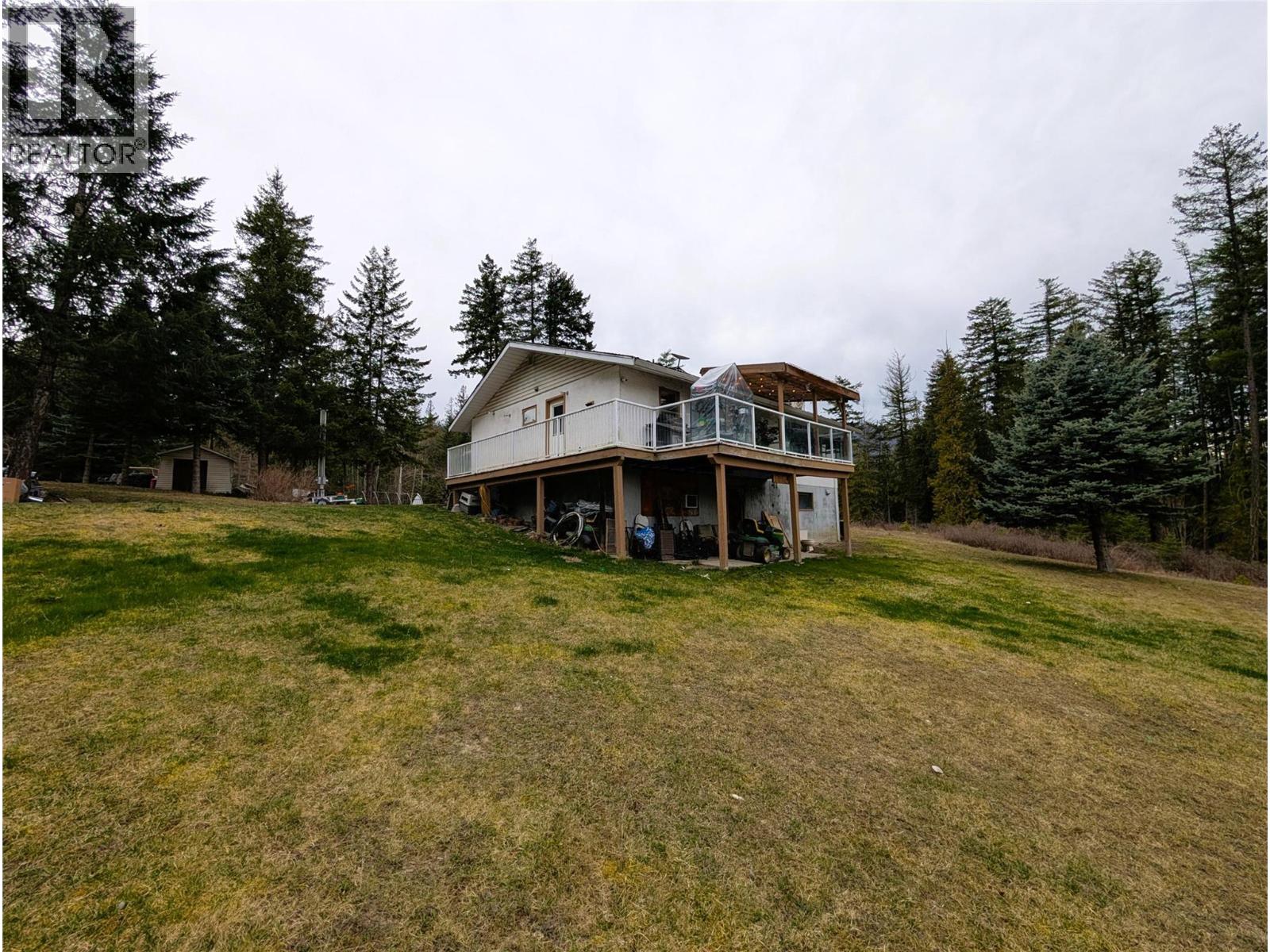 2694 Mckenzie Road, Sorrento, British Columbia  V0E 2W0 - Photo 5 - 10382631