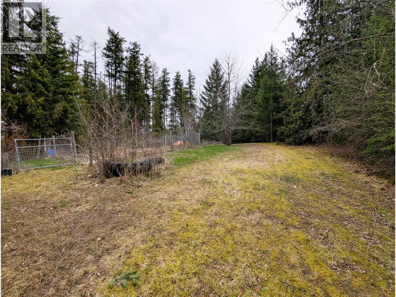 2694 Mckenzie Road, Sorrento, British Columbia  V0E 2W0 - Photo 9 - 10382631