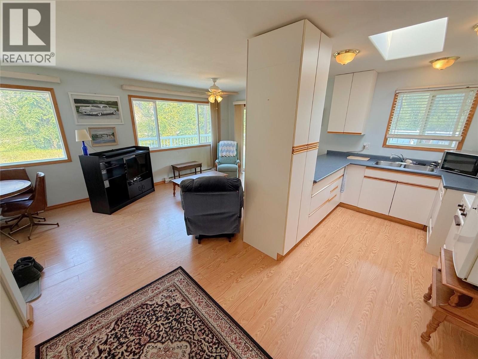 1827 Front Street, Coalmont-Tulameen, British Columbia  V0X 1W0 - Photo 11 - 10382826