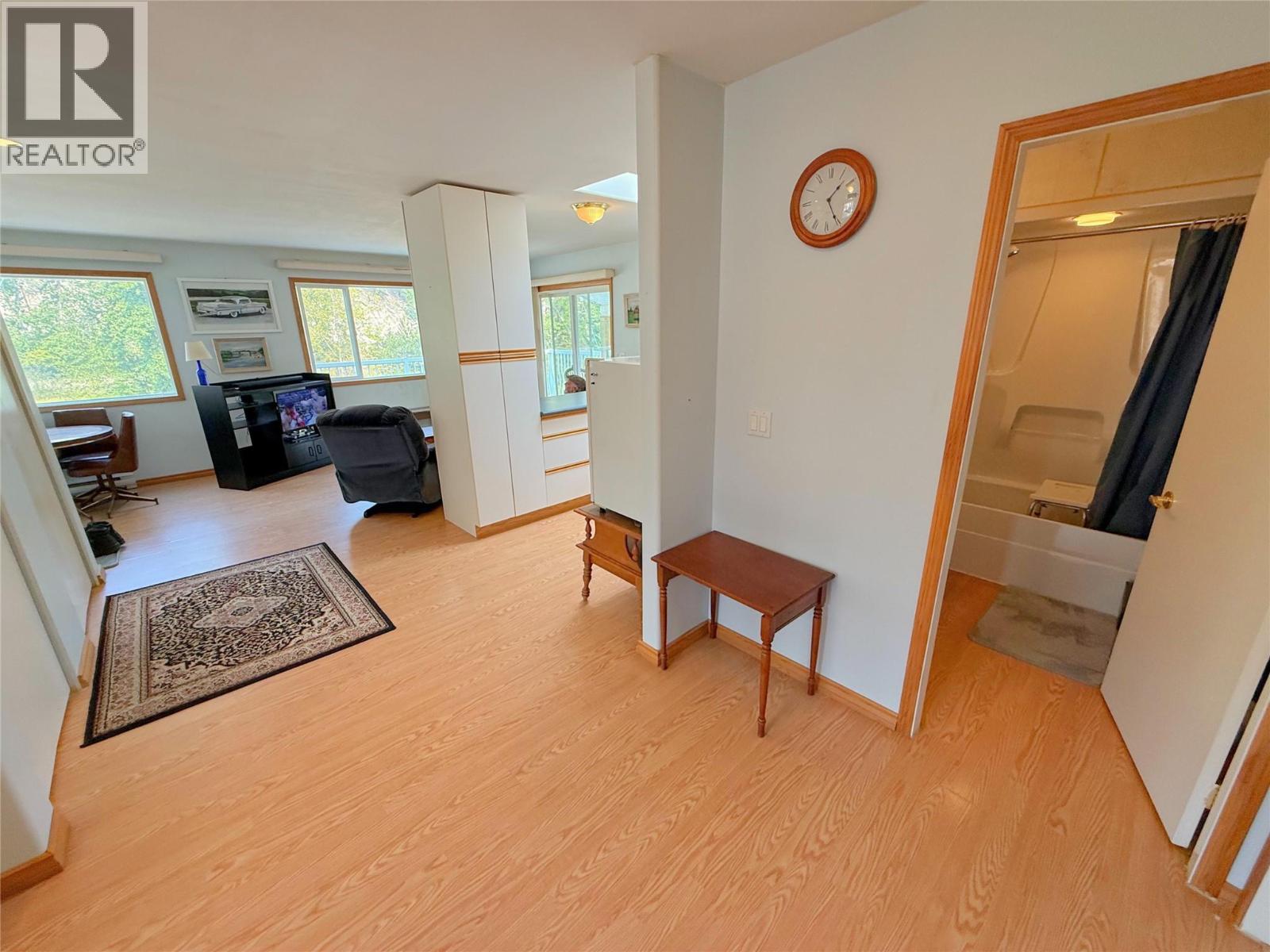 1827 Front Street, Coalmont-Tulameen, British Columbia  V0X 1W0 - Photo 16 - 10382826