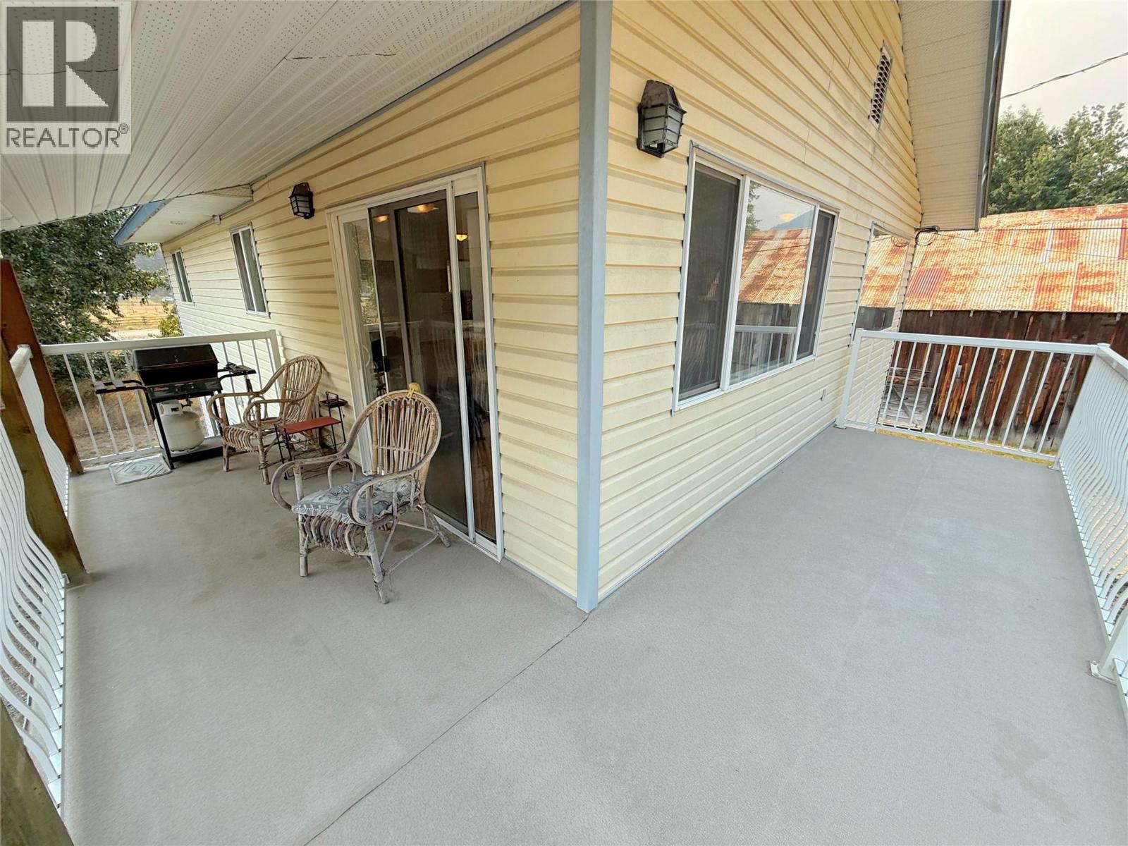 1827 Front Street, Coalmont-Tulameen, British Columbia  V0X 1W0 - Photo 24 - 10382826