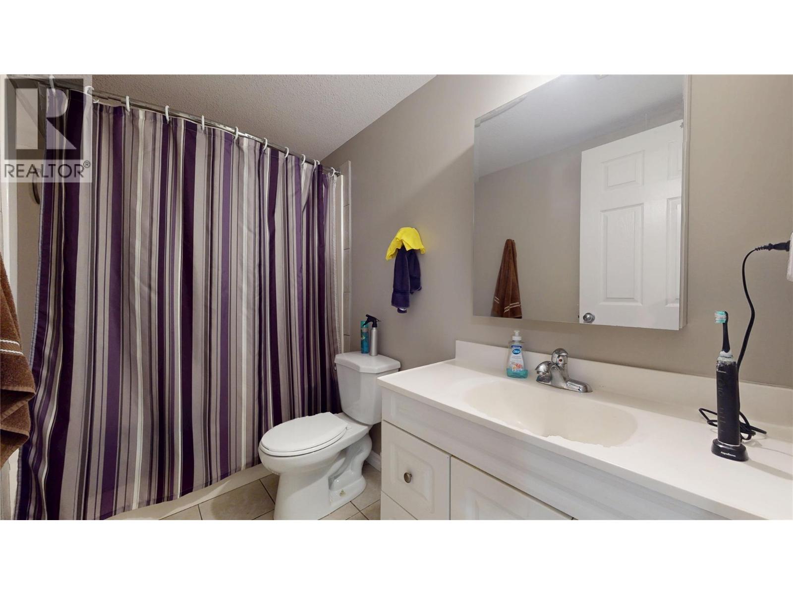 1861 Kelowna Crescent N Unit# A, Cranbrook, British Columbia  V1C 6L6 - Photo 29 - 10382810